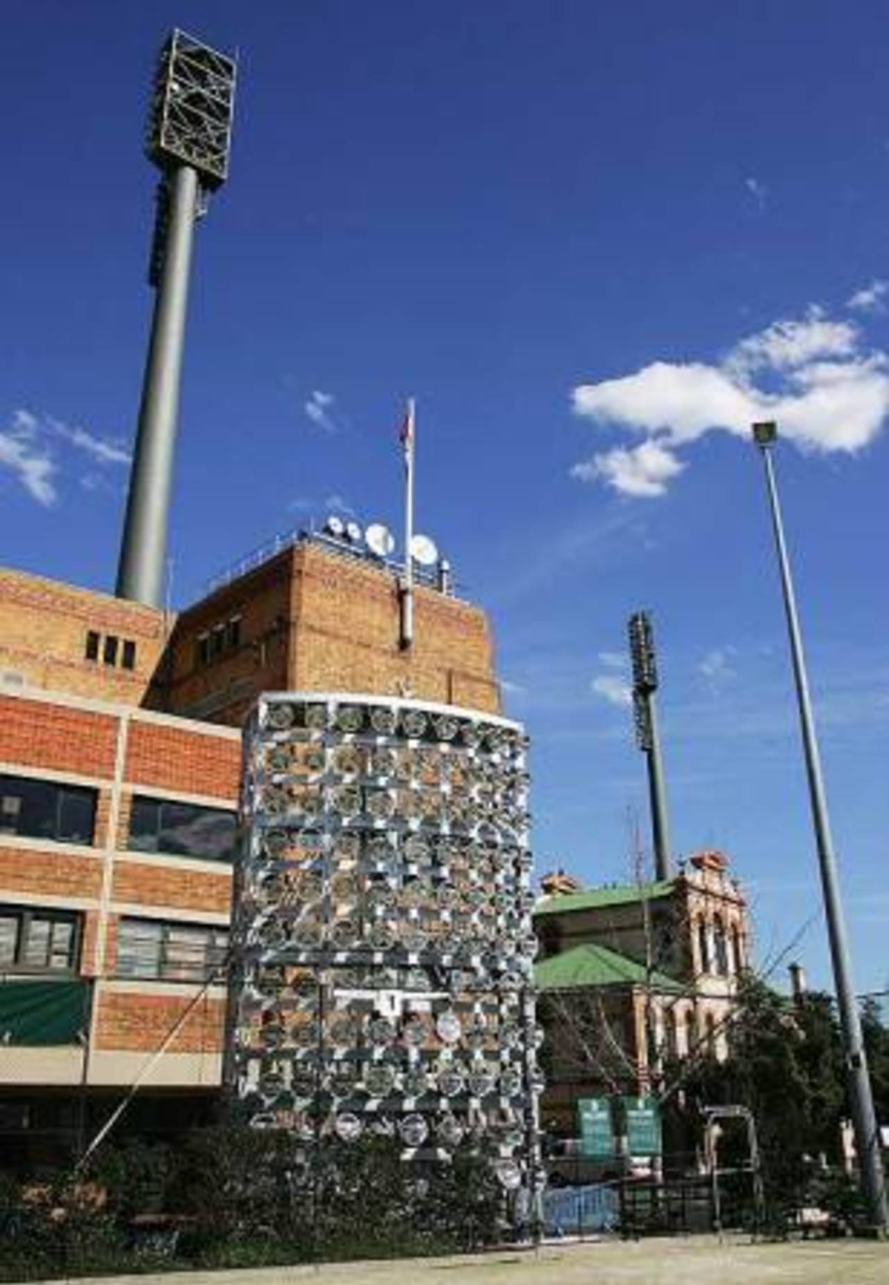 A new light tower awaits installation at the Sydney Cricket Ground, replacing the old towers which have stood for almost 29 years, August 29, 2007