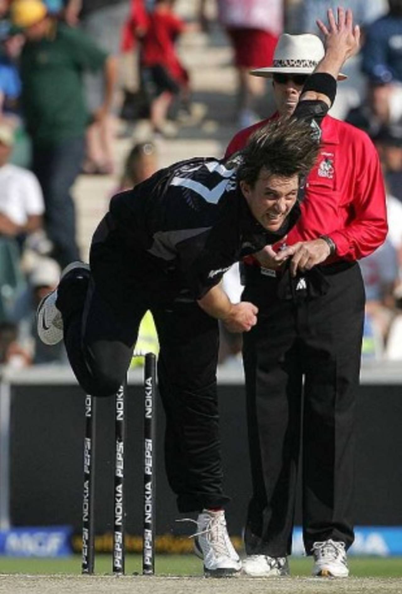 Shane Bond was unable to get an early breakthrough, New Zealand v Sri Lanka, Group C, Johannesburg, September 15, 2007