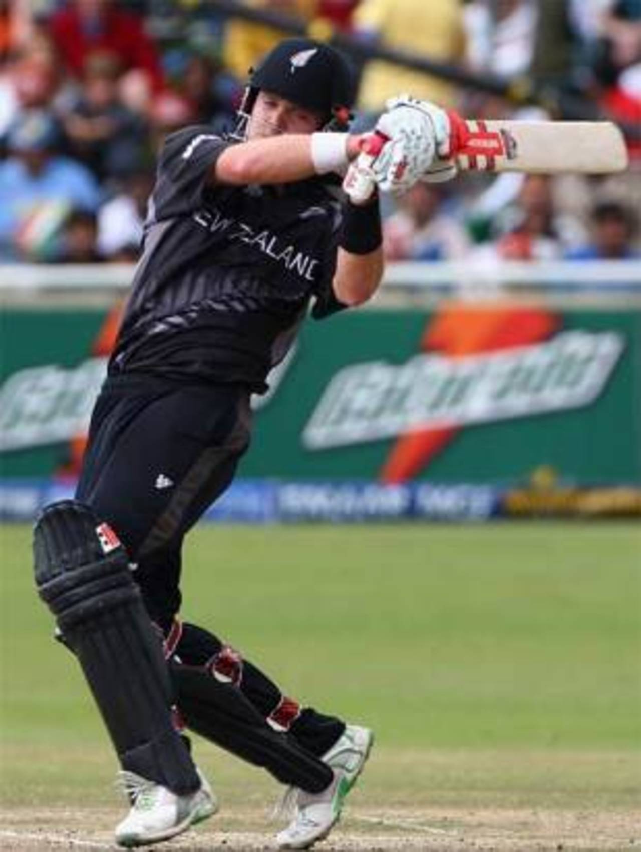 Lou Vincent made 28 as he and Brendon McCullum put on an opening stand of 50, Pakistan v New Zealand, 1st Semi-final, ICC World Twenty20, Cape Town