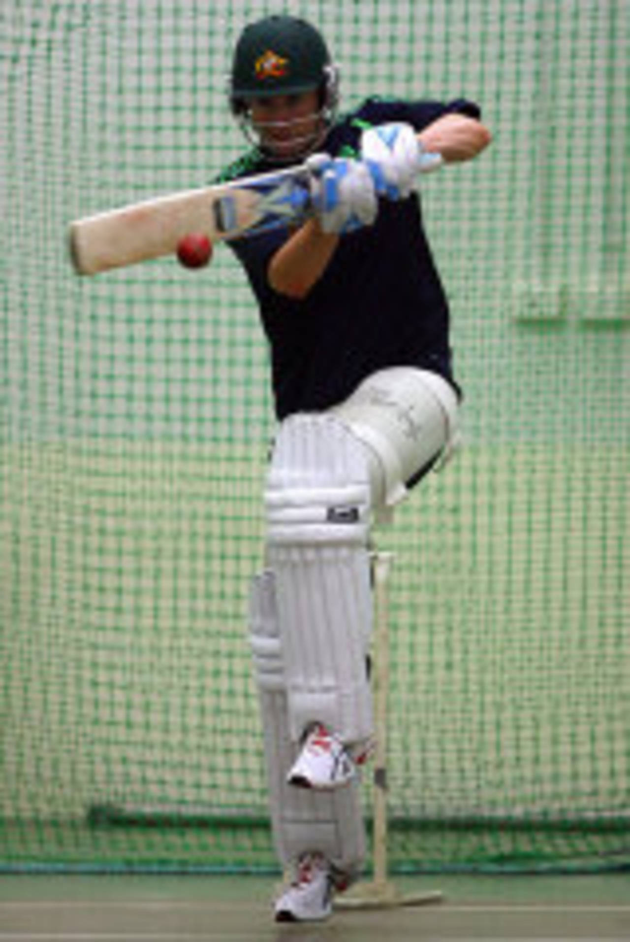 Michael Clarke pulls during a net session, Brisbane, November 7, 2007