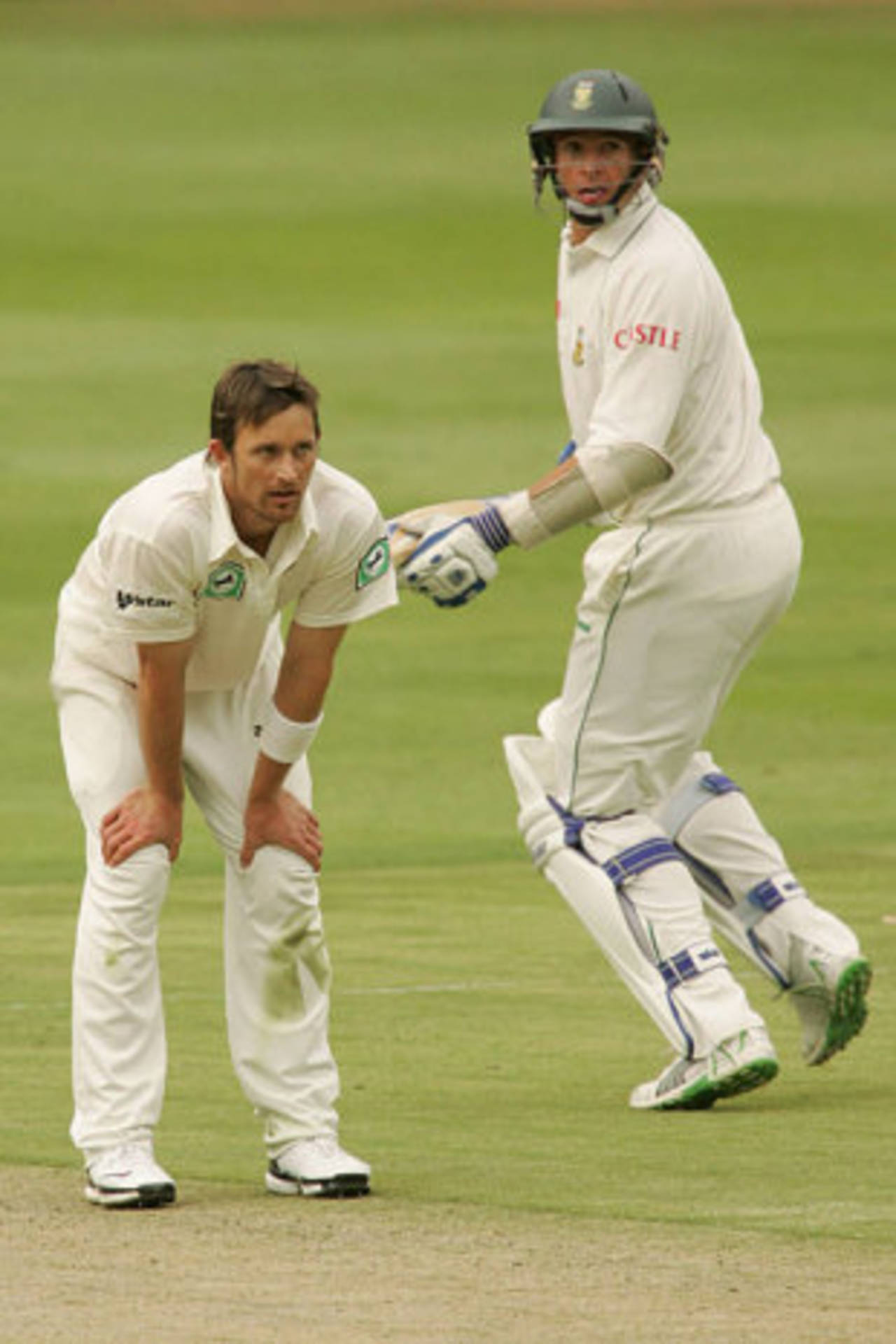 Shane Bond looks on as Andre Nel takes a single, South Africa v New Zealand, 1st Test, Johannesburg, 1st day, November 8, 2007