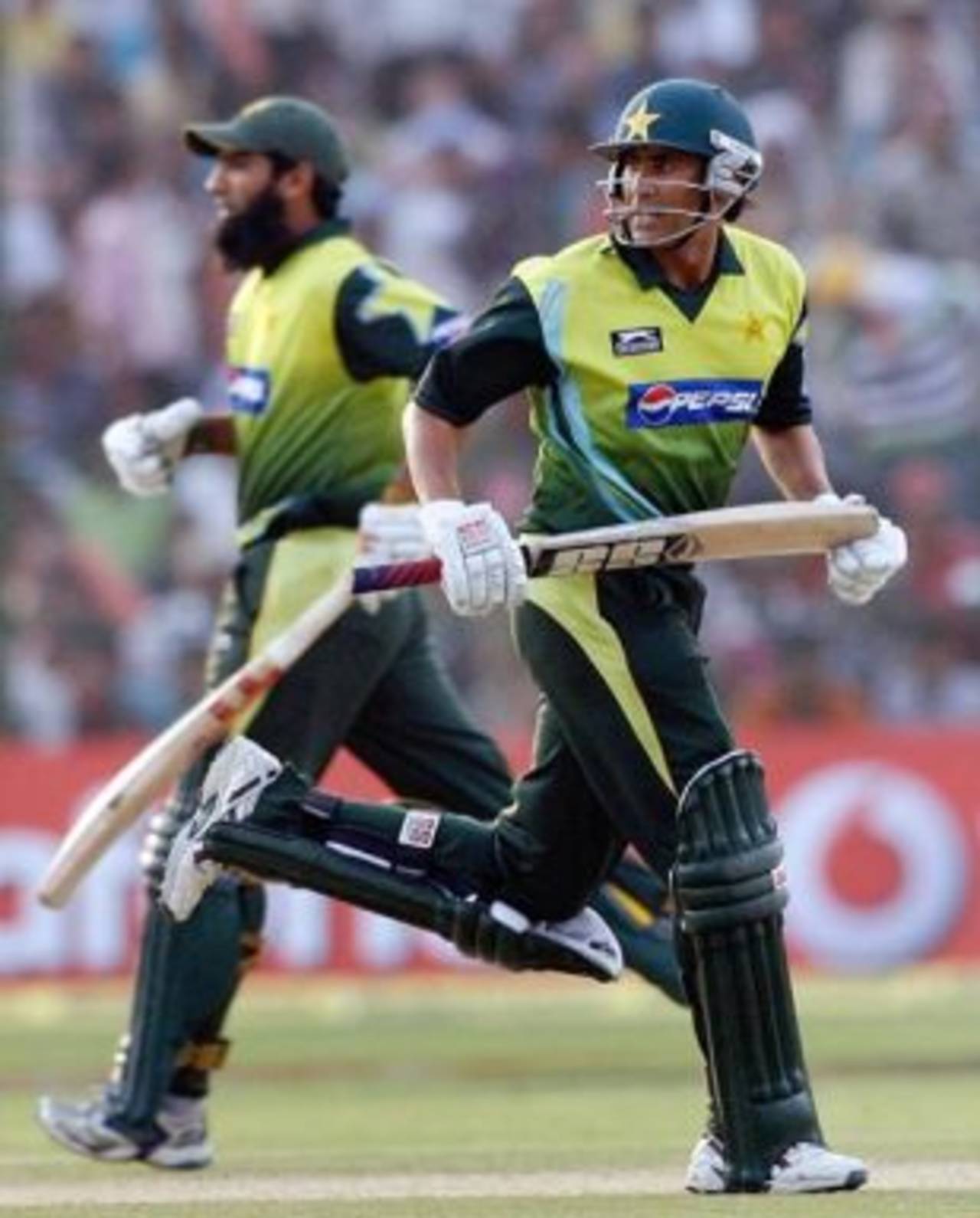 Mohsin Khan: "Younis [Khan] is not in the country, while [Mohammad] Yousuf has already announced his retirement"&nbsp;&nbsp;&bull;&nbsp;&nbsp;AFP