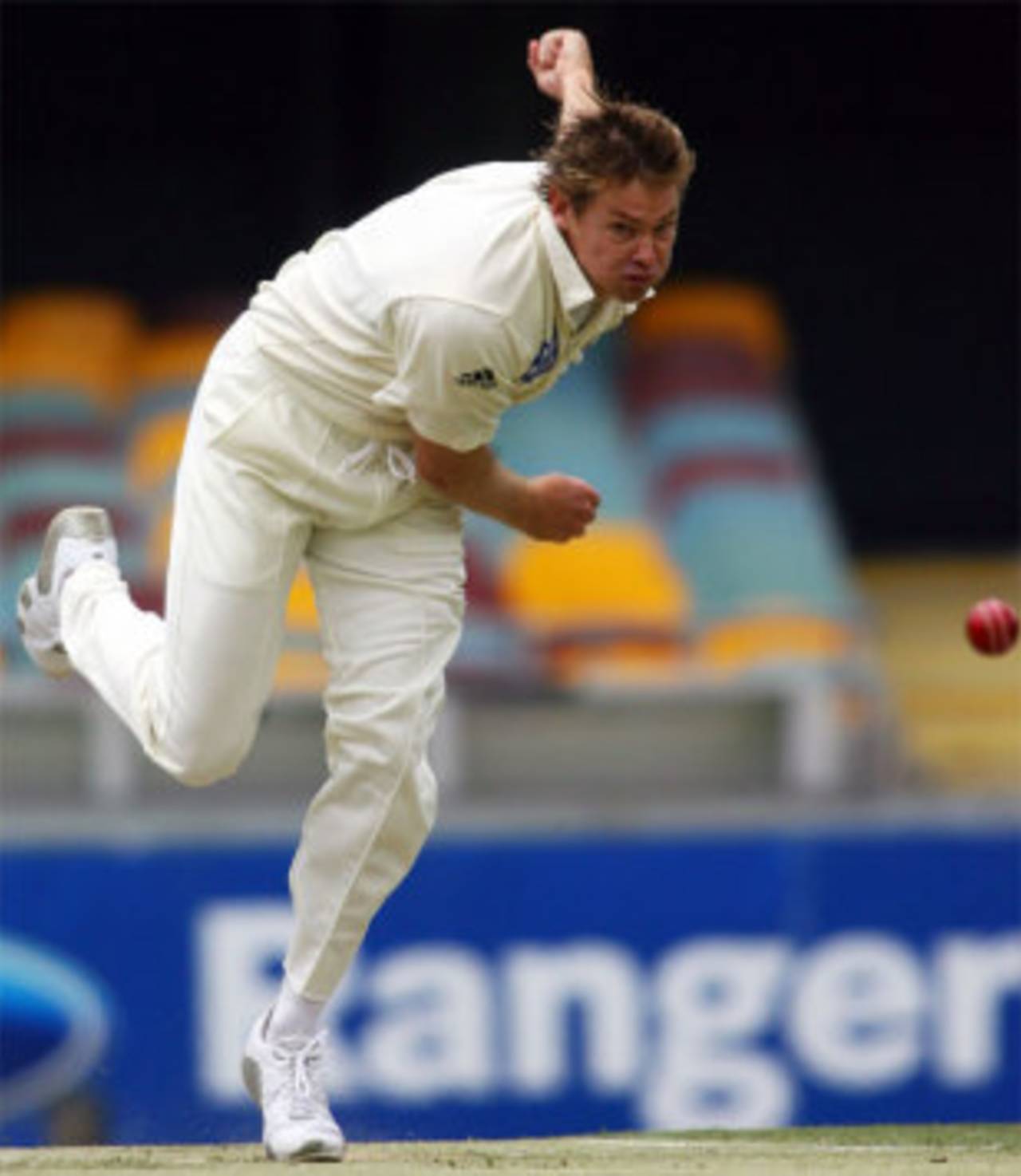 Ashley Noffke, who made his international debut earlier this week, was in the wickets again, Queensland v New South Wales, Pura Cup, Brisbane, December 14, 2007
