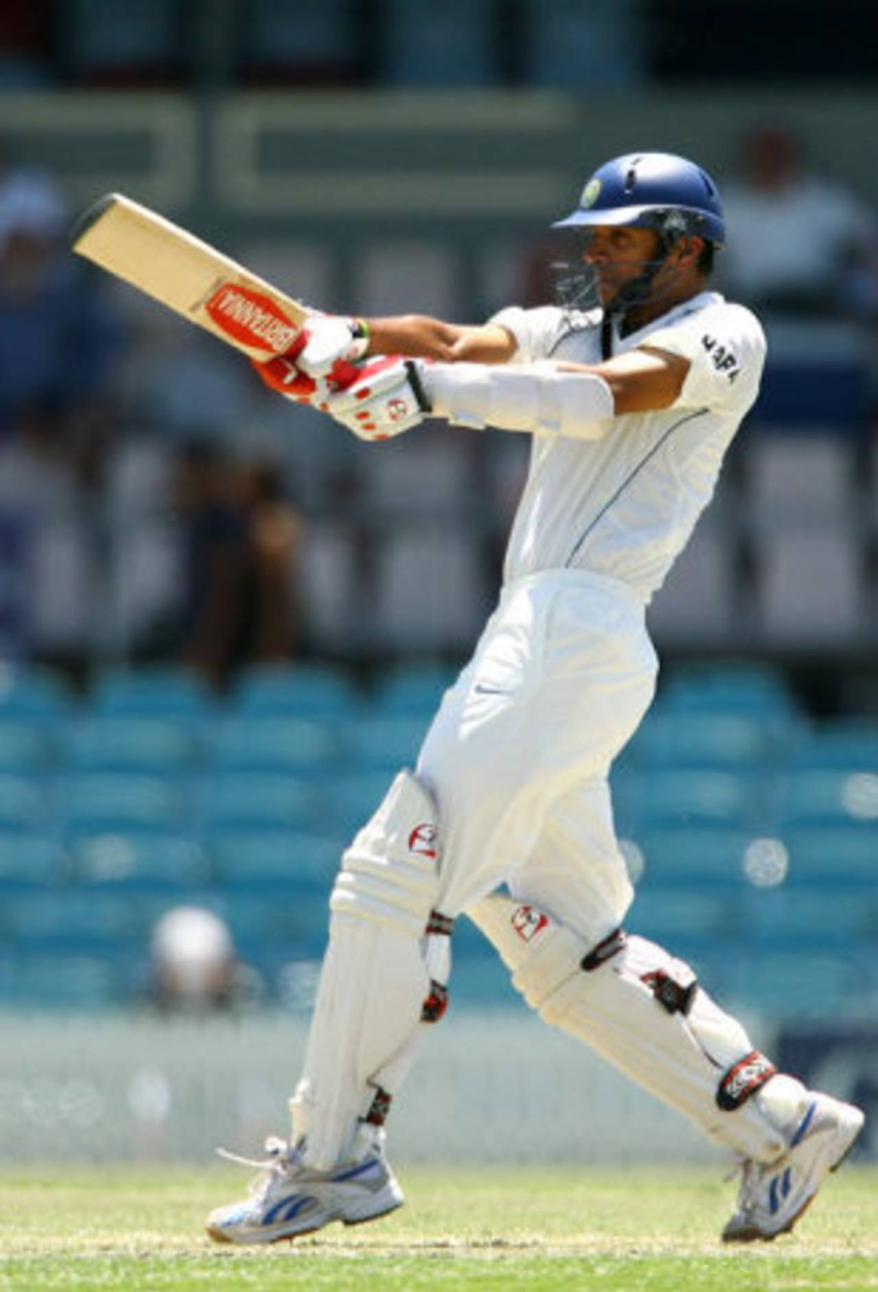 For a defensive batsman, Rahul Dravid is extraordinarily skilled at pulling the short ball&nbsp;&nbsp;&bull;&nbsp;&nbsp;Getty Images