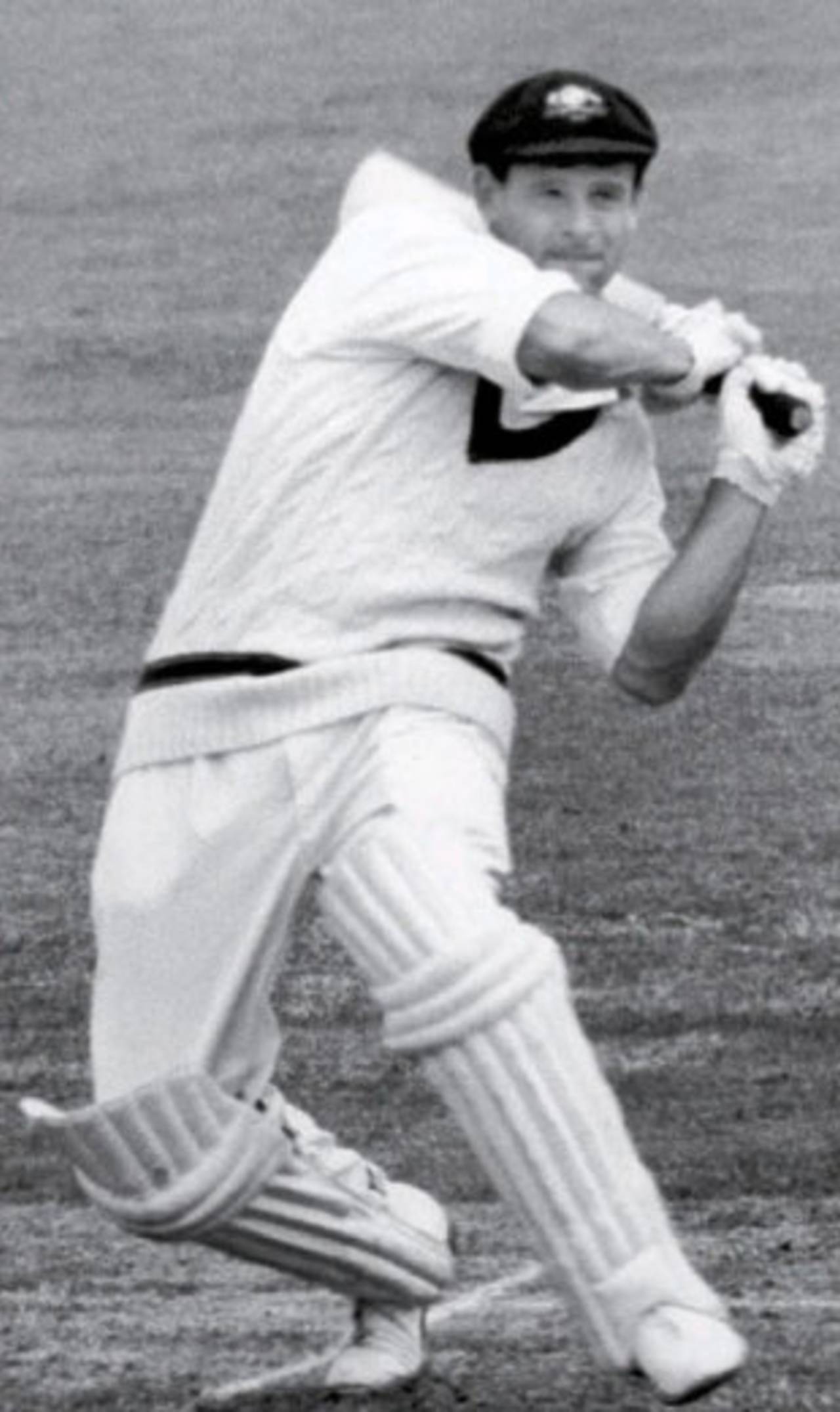 Norm O'Neill on the attack during the 1964 Ashes&nbsp;&nbsp;&bull;&nbsp;&nbsp;Getty Images