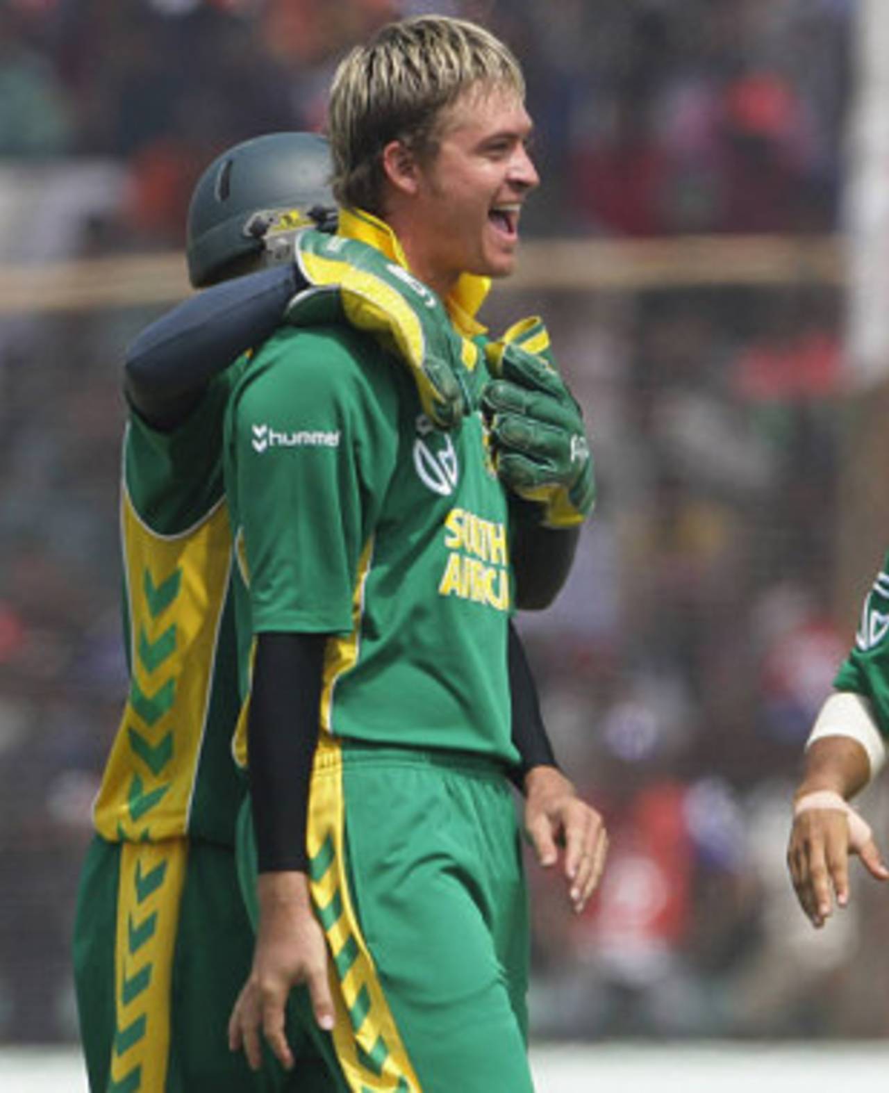 Paul Harris is delighted after dismissing Tamim Iqbal for 82, Bangladesh v South Africa, 1st ODI, Chittagong, March 9, 2008