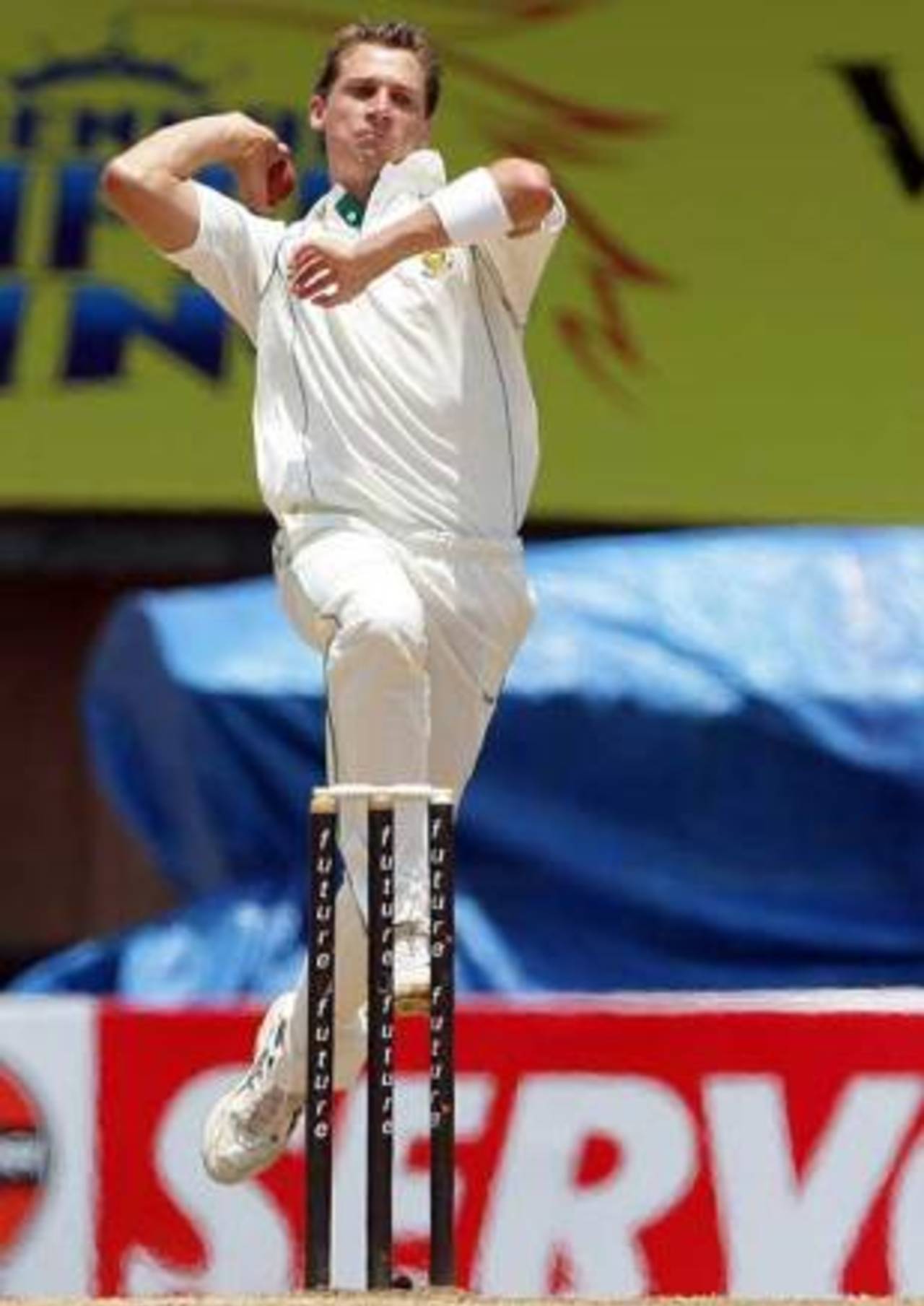 The Dale Steyn v India battled was rather one-sided, India v South Africa, 1st Test, Chennai, 3rd day, March 28, 2008 