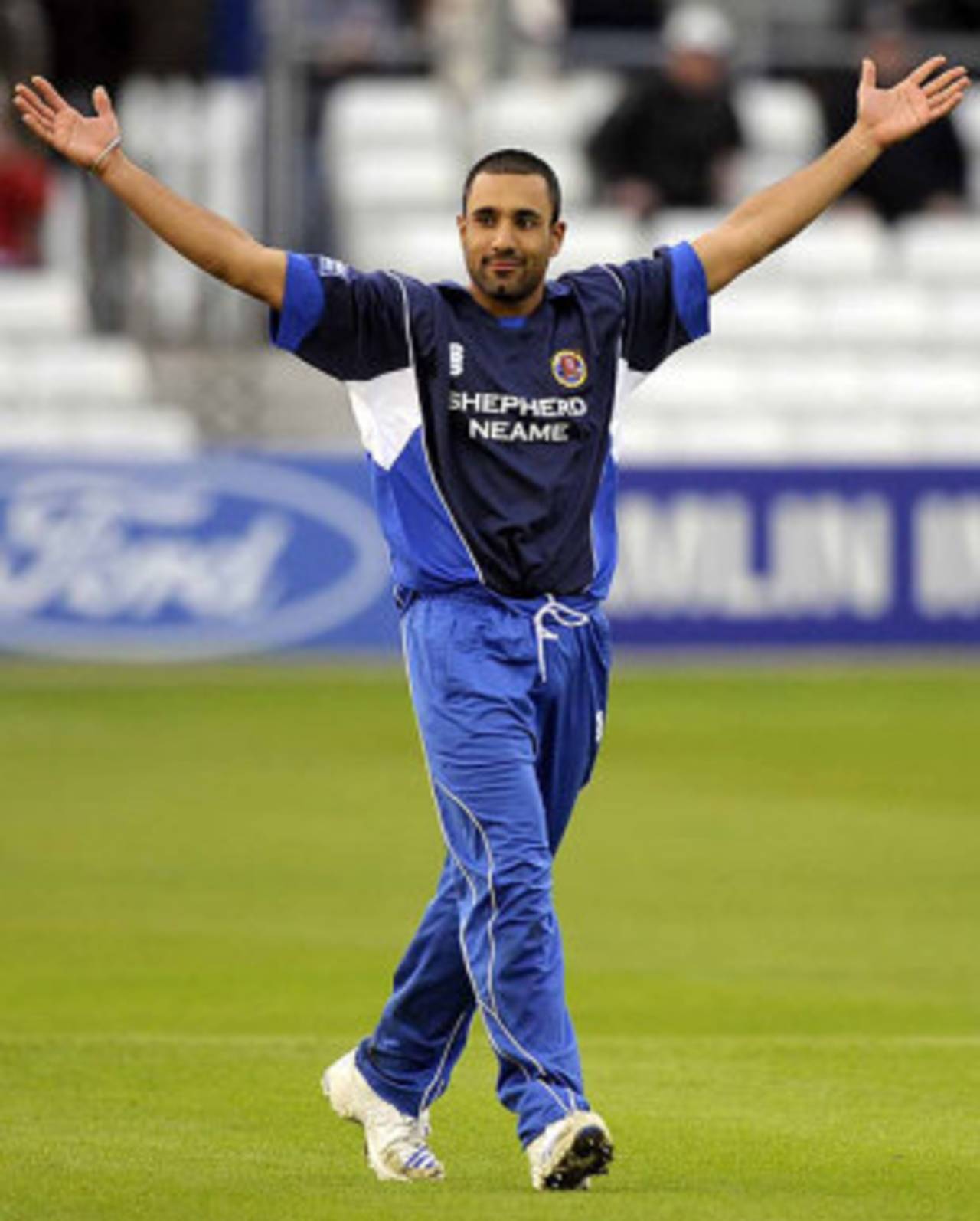 Ravi Bopara celebrates a wicket for Essex against Sussex, April 27, 2008