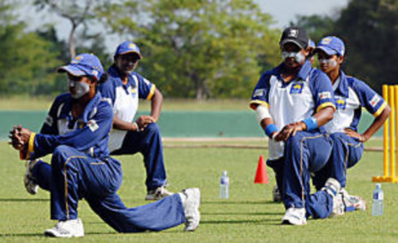 Sri Lankan players train ahead of the Asia Cup final, Women's Asia Cup, Kurunegala, May 10, 2008