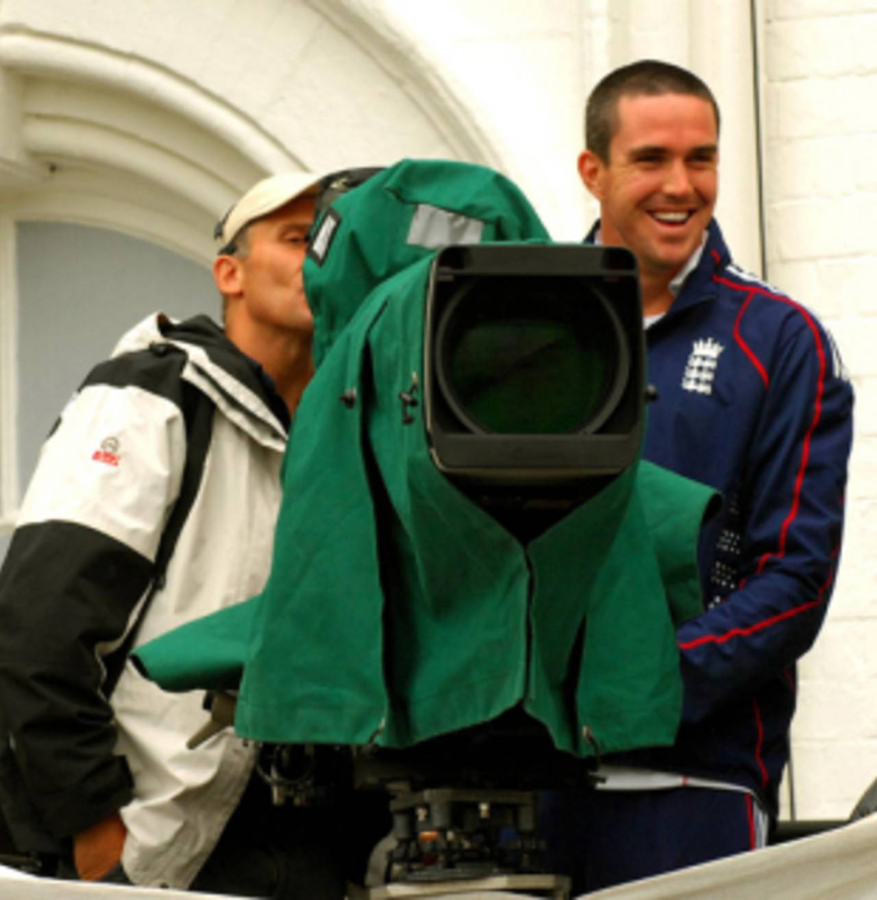 Kevin Pietersen larks about behind one of the Sky TV cameras as rain washed out the third morning, England v New Zealand, 3rd Test, Trent Bridge, June 6, 2008