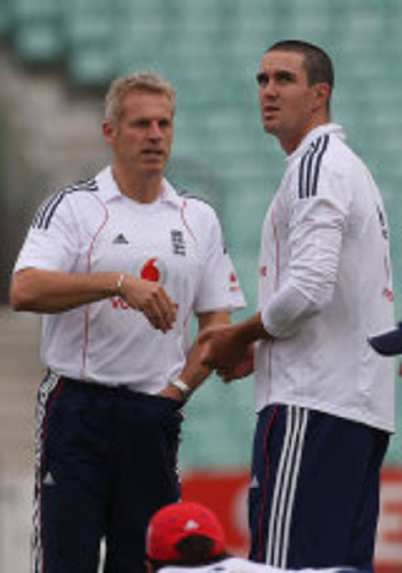 Peter Moores plots the downfall of South Africa with Kevin Pietersen on the eve of his first Test as England captain, England v South Africa, 4th Test, The Oval, August 6, 2008