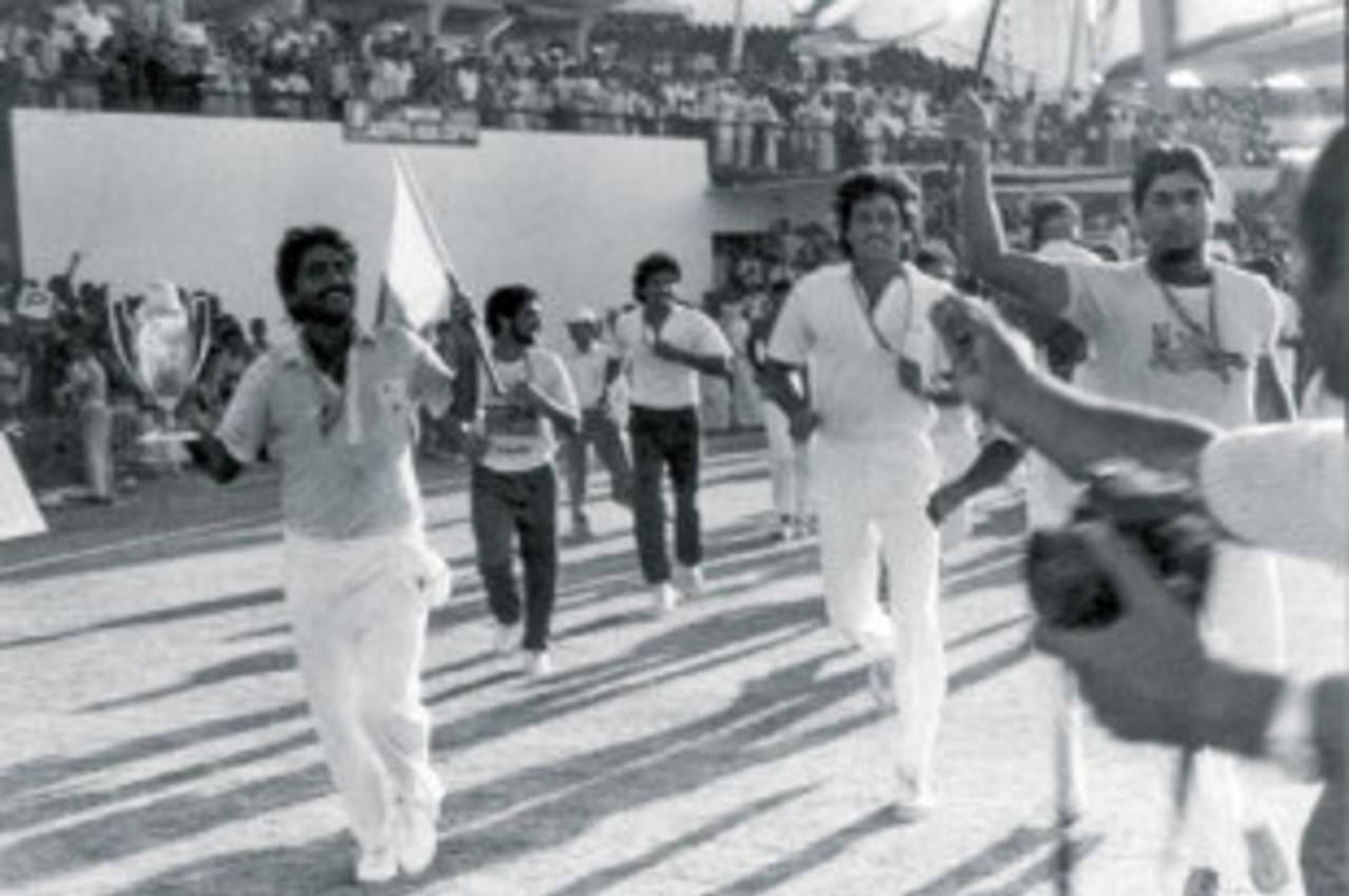 Javed Miandad celebrates after winning the match with a six off the last ball, Pakistan v India, Austral-Asia Cup final, Sharjah, 18 April, 1986 