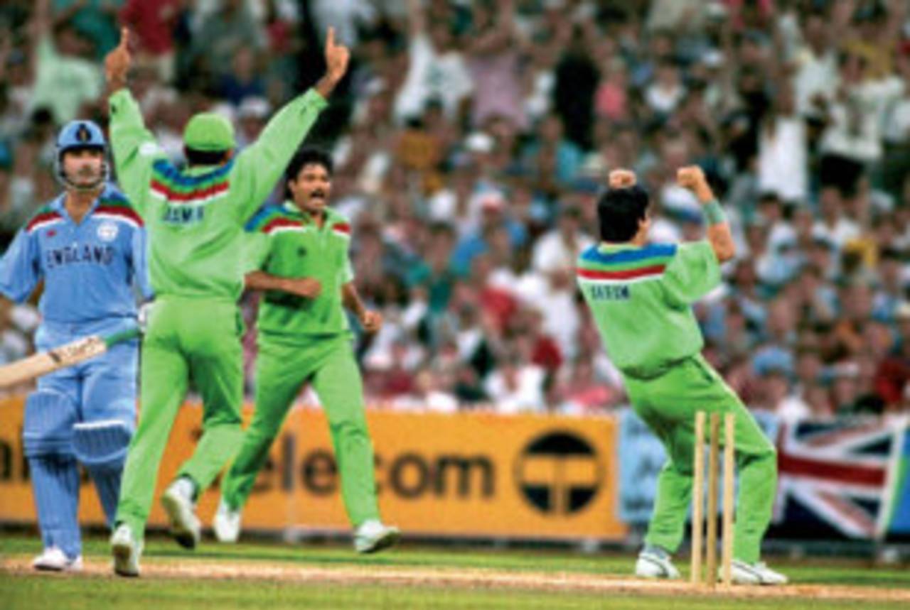 Wasim Akram is on fire as he takes Allan Lamb out, immediately before taking Chris Lewis' wicket, Pakistan v England, World Cup final, Melbourne, 25 March, 1992