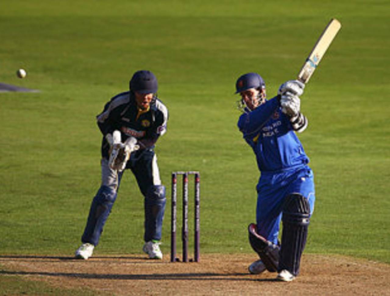 Jason Gallian tries to clear the off side, Kent v Essex, Pro40, Canterbury, September 13, 2008