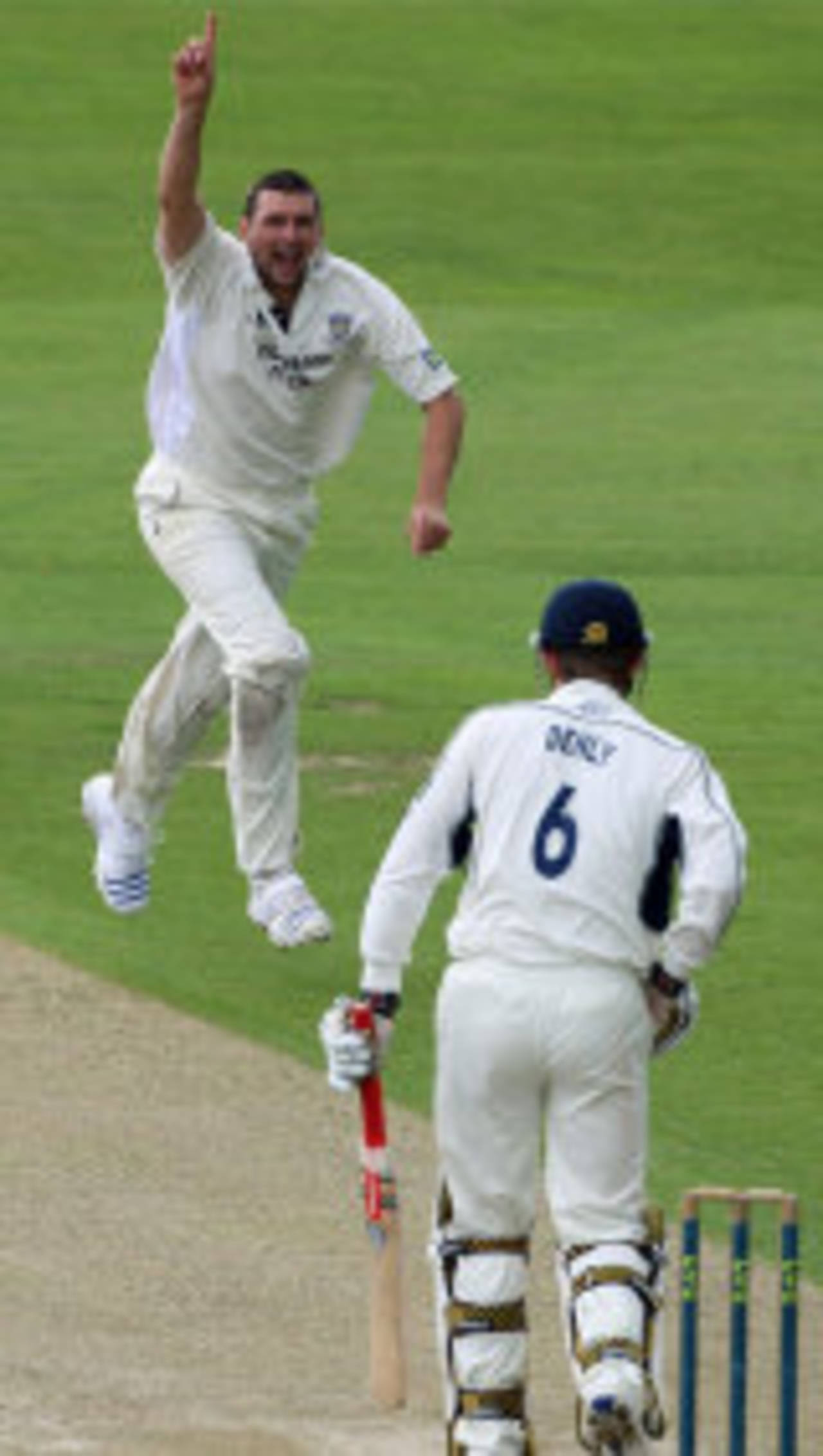 Steve Harmison roars his delight at dismissing Joe Denly for a duck, Kent v Durham, Canterbury, September 24, 2008