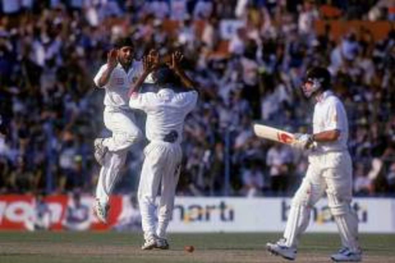 Ricky Ponting falls to Harbhajan Singh, India v Australia, 2nd Test, 1st day, Kolkata, March 11, 2001