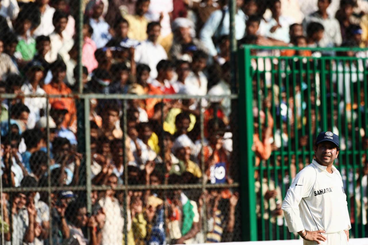 Sachin Tendulkar fields in the deep, India v Australia, 1st Test, Bangalore, 1st day, October 9, 2008