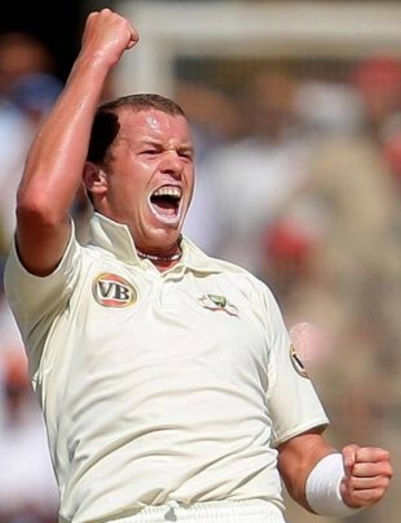 Peter Siddle is pumped up after taking a wicket, India v Australia, 2nd Test, 2nd day, Mohali, October 18, 2008