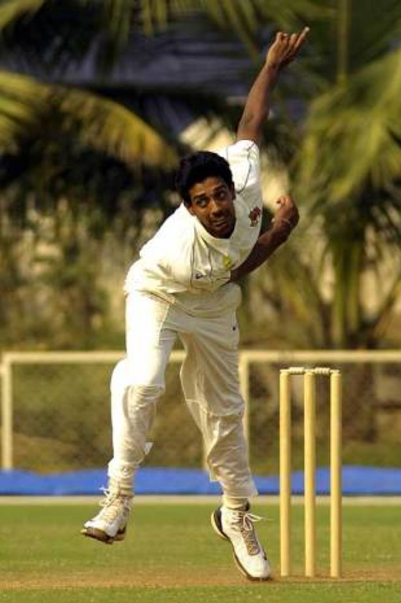 Dhawal Kulkarni starred with both bat and ball for Mumbai&nbsp;&nbsp;&bull;&nbsp;&nbsp;ESPNcricinfo Ltd