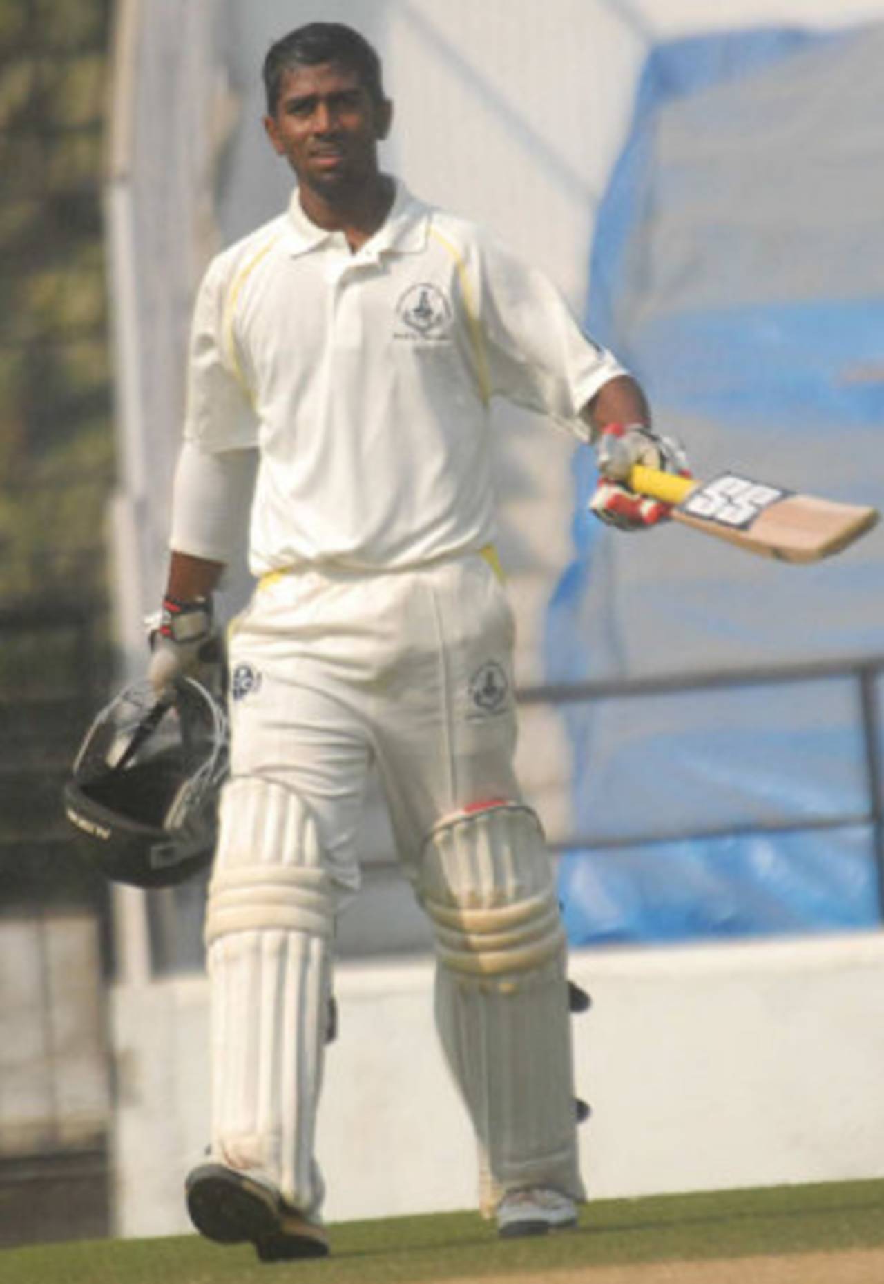 Abhinav Mukund reaches his fourth hundred of the season, Tamil Nadu v Uttar Pradesh, Ranji Super League semi-final, 1st day, Nagpur, January 4, 2009