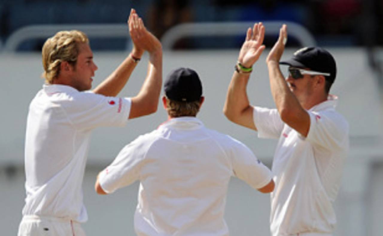 Kevin Pietersen gives Stuart Broad high five after removing Brendan Nash, West Indies v England, 1st Test, Kingston, February 7, 2009