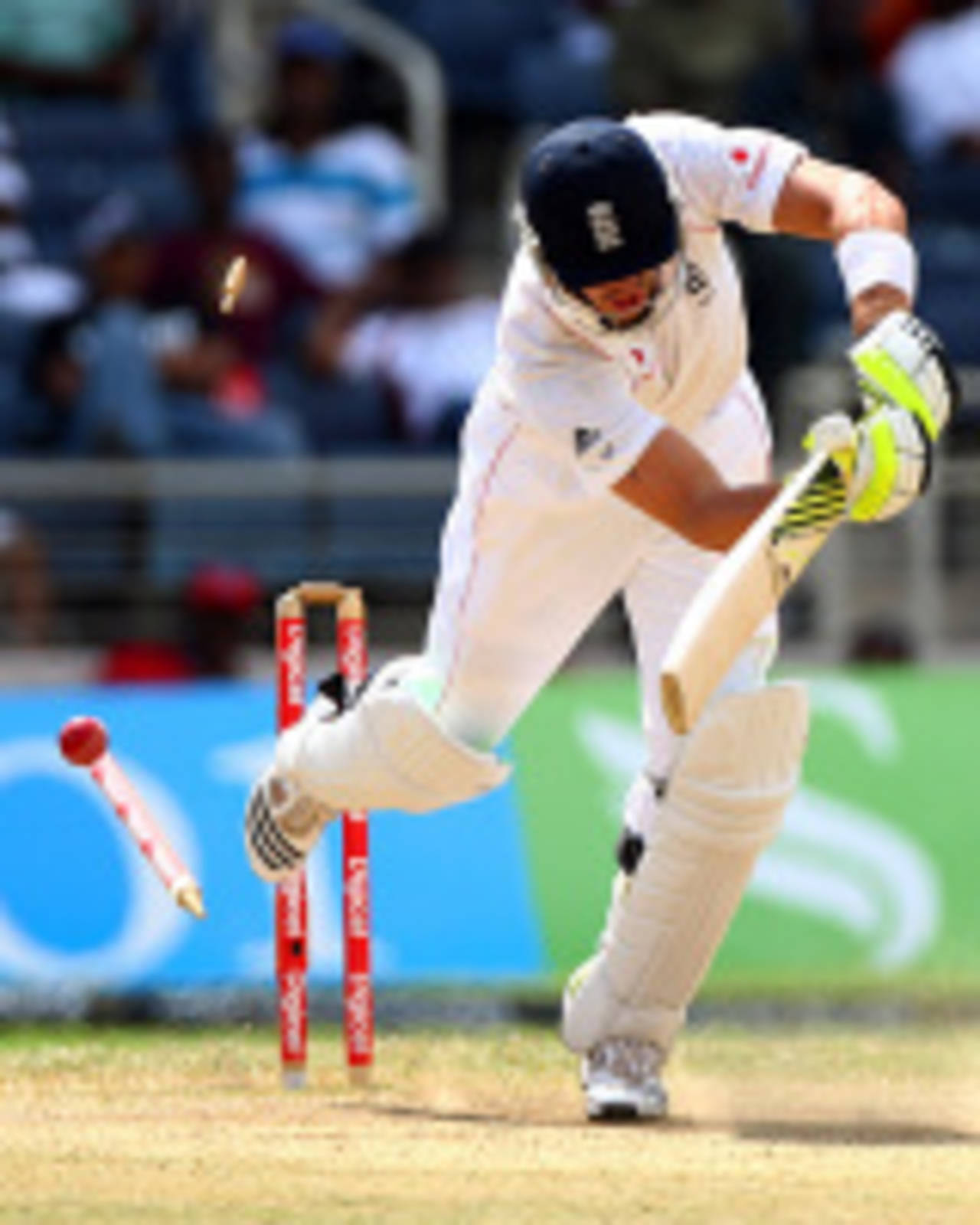 Kevin Pietersen is bowled neck-and-crop, West Indies v England, 1st Test, Kingston, February 7, 2009