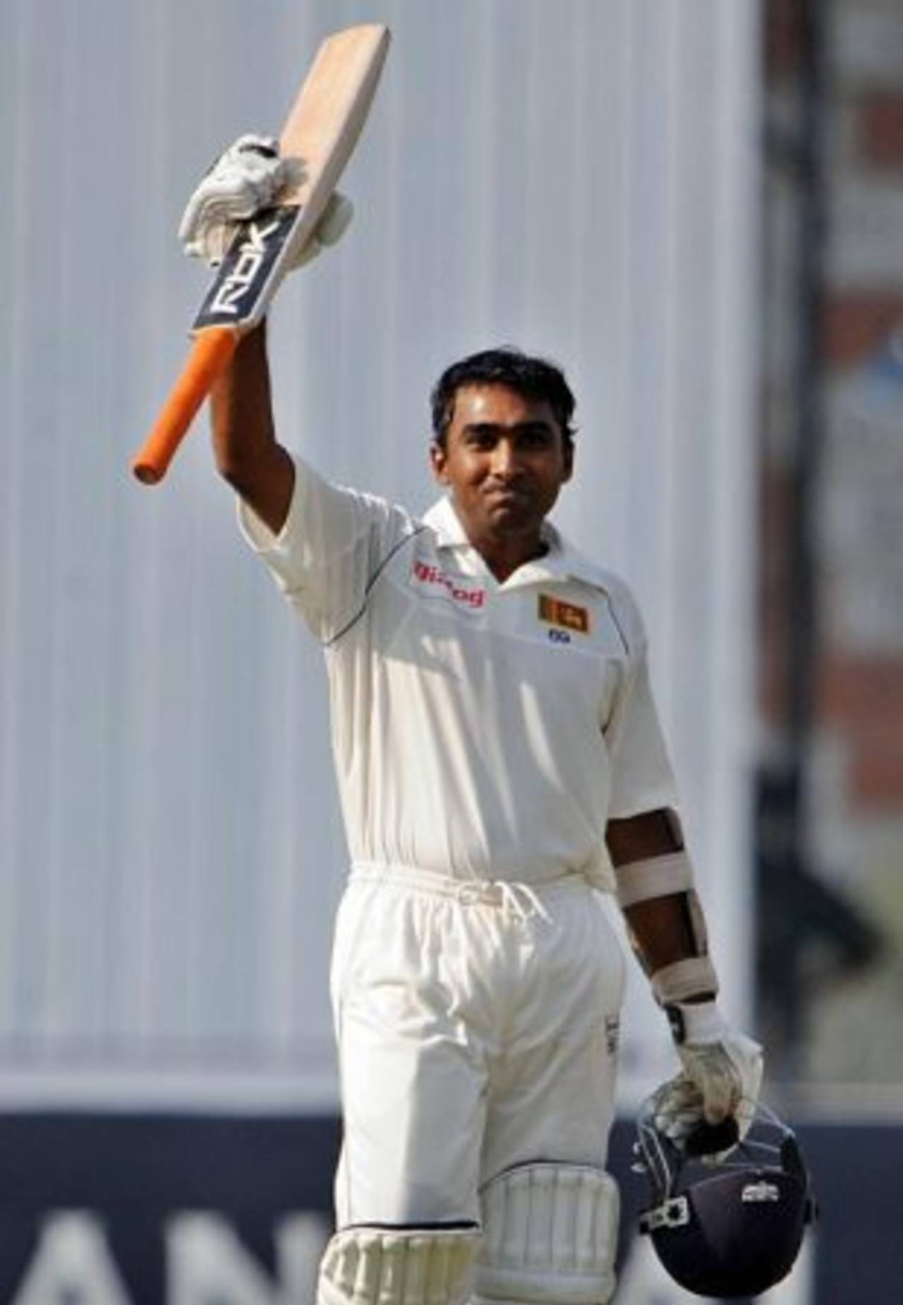 Mahela Jayawardene reaches his century, Pakistan v Sri Lanka, 1st Test, Karachi, 1st day, February 21, 2009