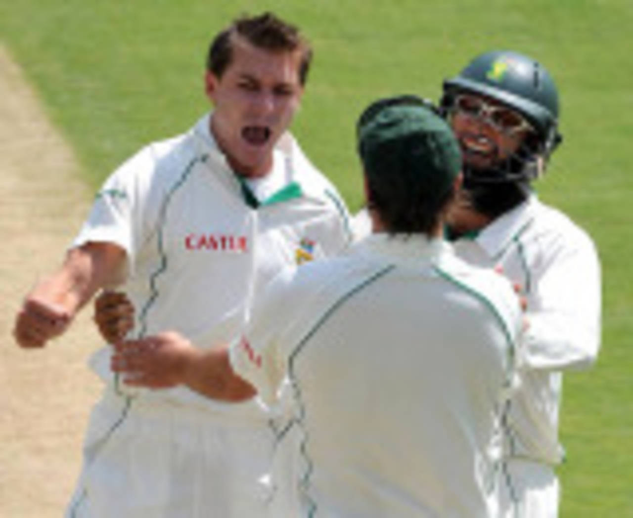 Dale Steyn rejoices after striking in the first over, South Africa v Australia, 1st Test, Johannesburg, 1st day, February 26, 2009