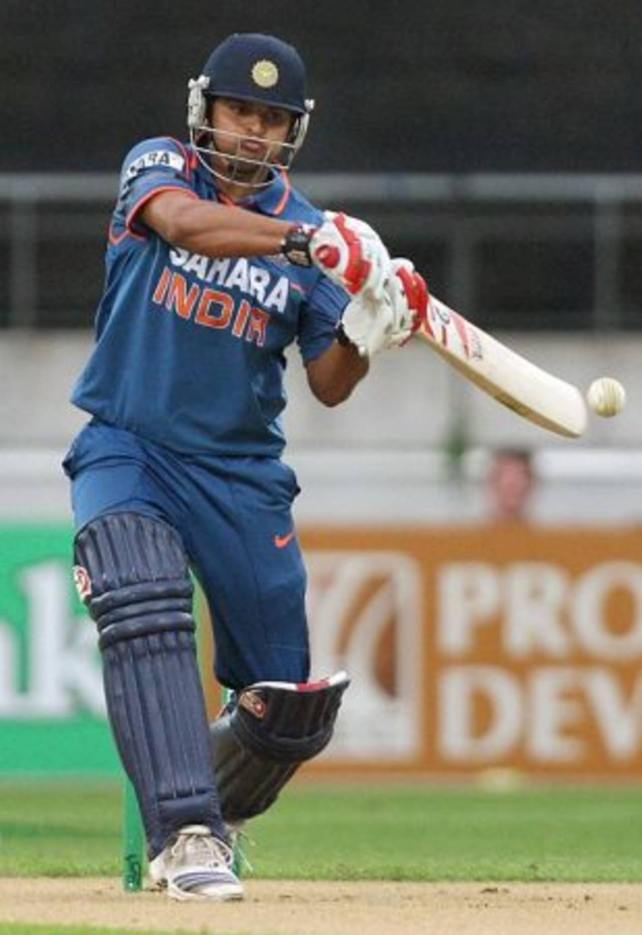 Suresh Raina pulls down the ground, New Zealand v India, 2nd ODI, Westpac Stadium, Wellington, March 6, 2009