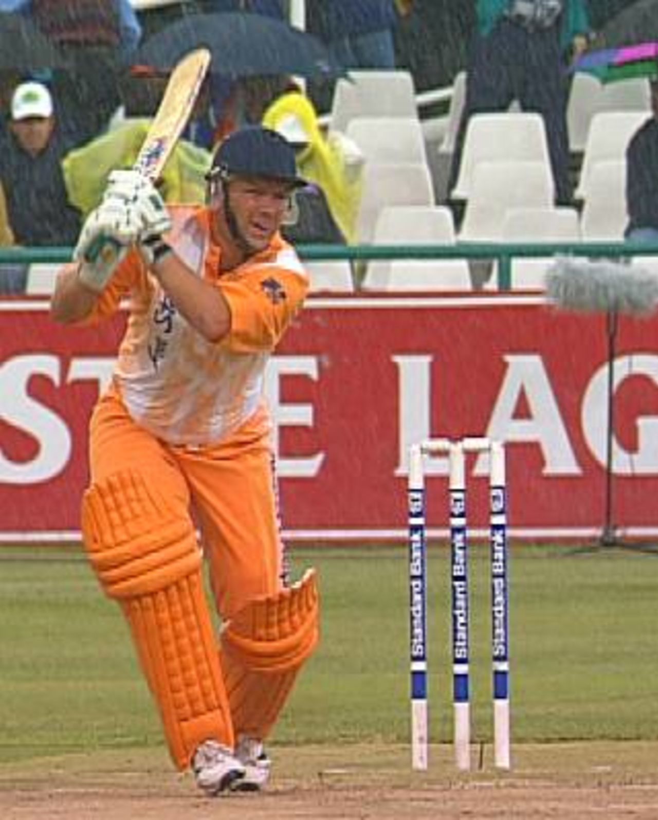 Kosie Venter hits out for Free State during the rain-affected Standard Bank Cup quarterfinal against Western Province at Newlands, 9 January 1998.