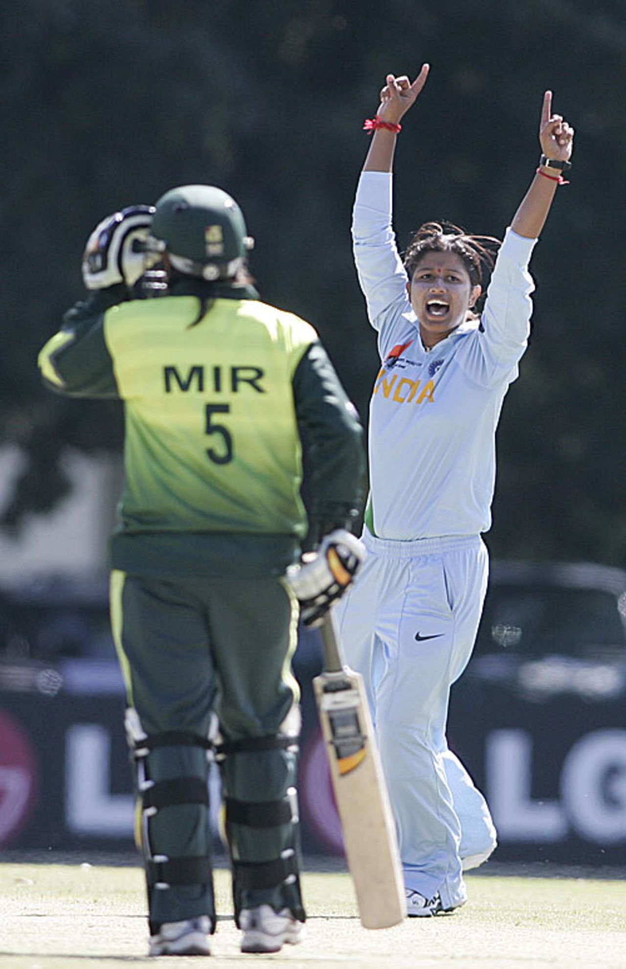 Rumeli Dhar picked up 3 for 7, India v Pakistan, Group B, women's World Cup, Bradman Oval, March 7, 2009