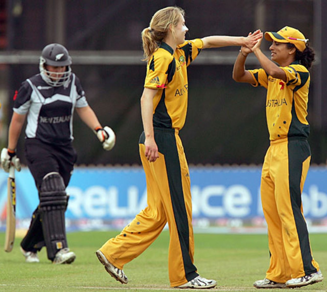 Ellyse Perry celebrates a wicket with Lisa Sthalekar, Australia v New Zealand, Group A, women's World Cup, North Sydney Oval, March 8, 2009