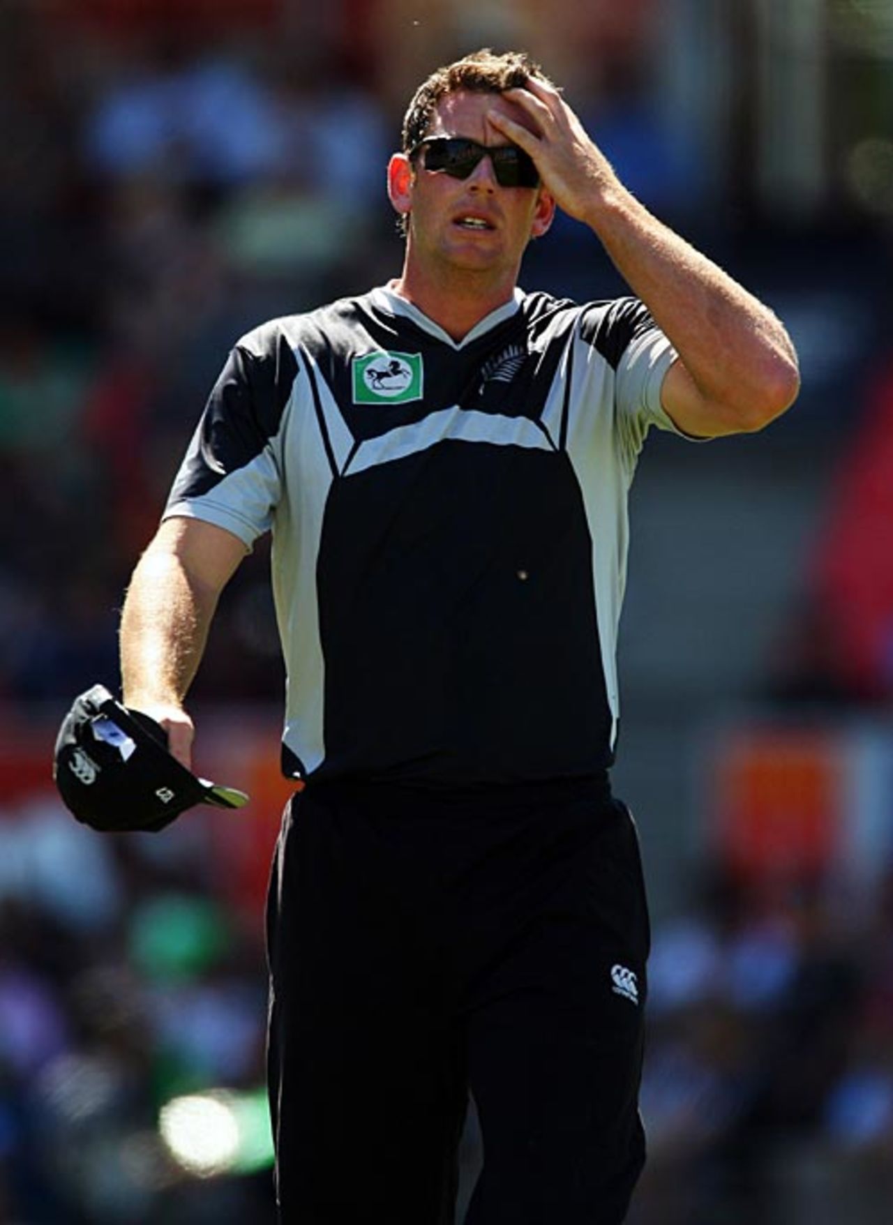 Ian Butler feels the heat, New Zealand v India, 3rd ODI, Christchurch, March 8, 2009
