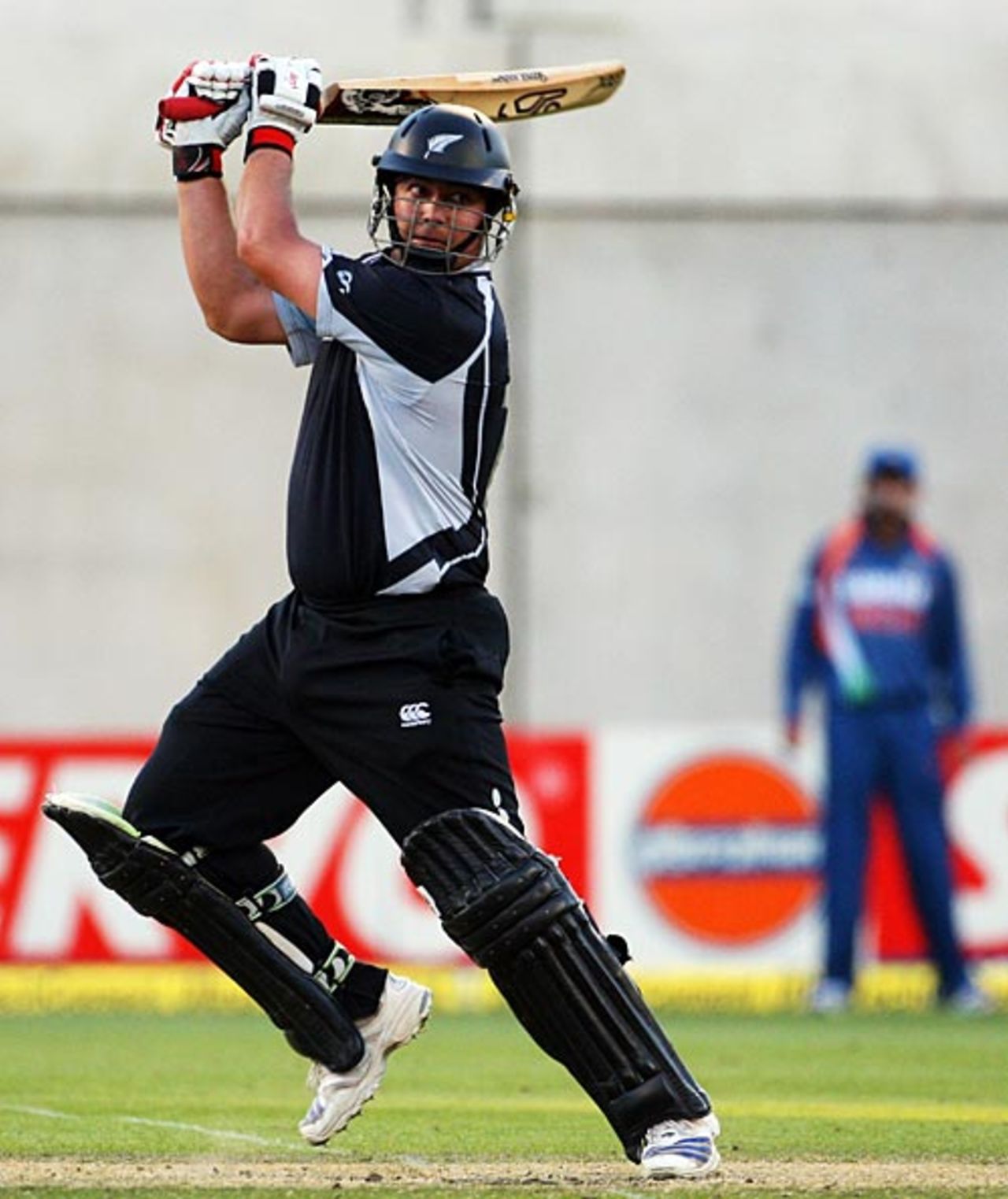 Jesse Ryder cuts , New Zealand v India, 3rd ODI, Christchurch, March 8, 2009