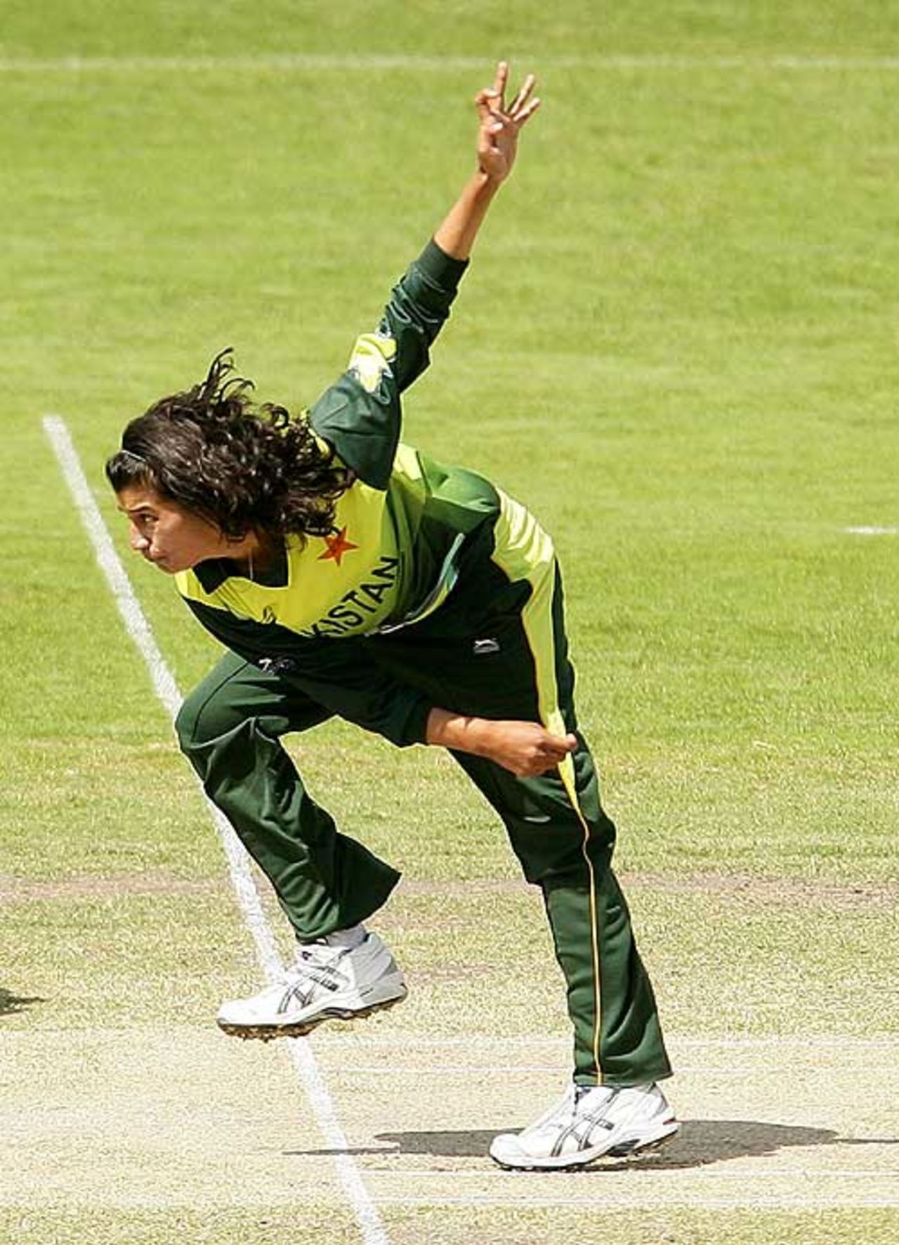 Asmavia Iqbal turned in a good display, Pakistan v Sri Lanka, 5th match, ICC Women's World Cup, Manuka Oval, Canberra, March 9, 2009