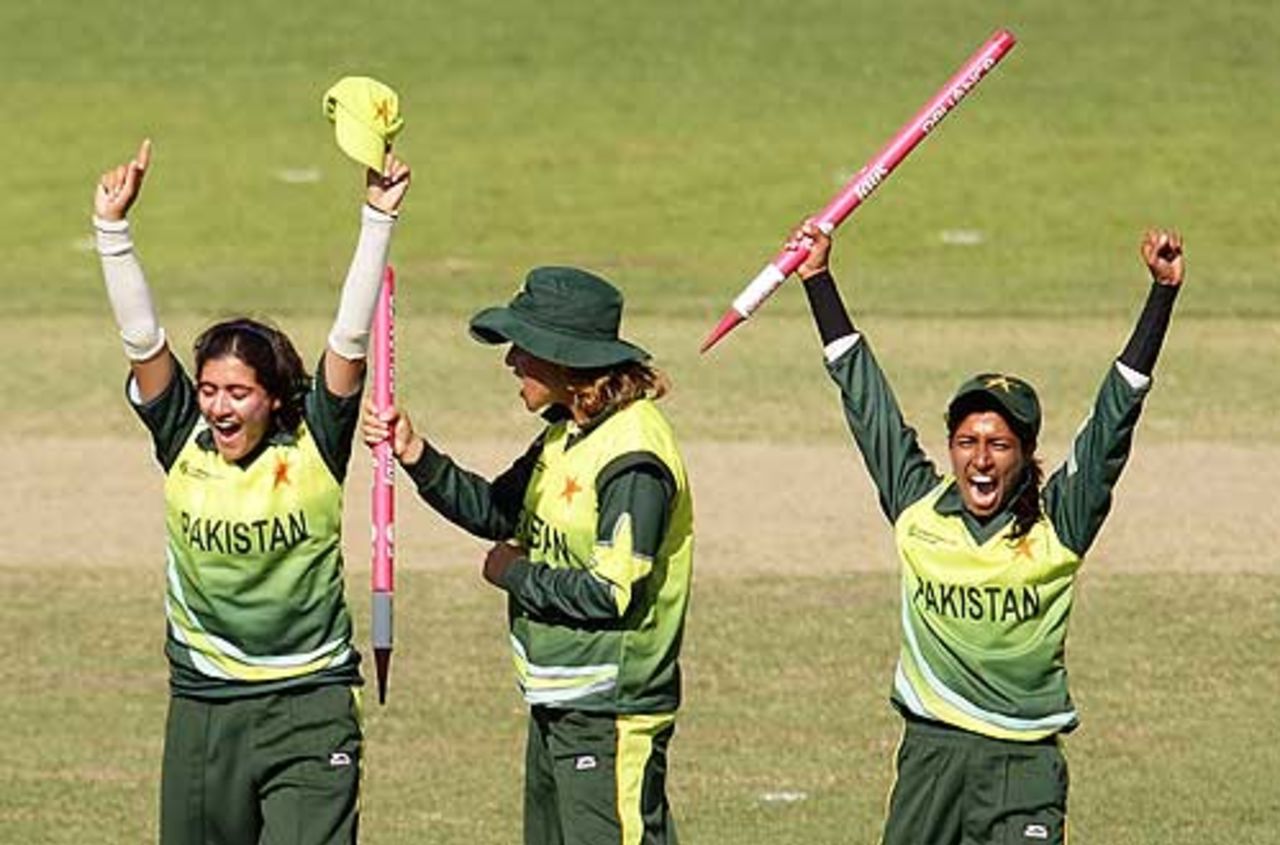 Naila Nazir, Qanita Jalil and Urooj Mumtaz celebrate, Pakistan v Sri Lanka, 5th match, ICC Women's World Cup, Manuka Oval, Canberra, March 9, 2009