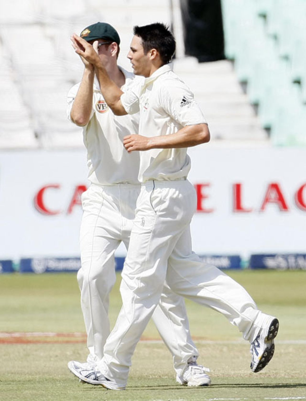 Mitchell Johnson got the key wicket of Jacques Kallis, South Africa v Australia, Durban, 5th day, March 10, 2009