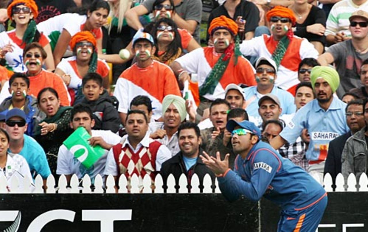 Rohit Sharma catches Ross Taylor, New Zealand v India, 4th ODI, Hamilton, March 11, 2009