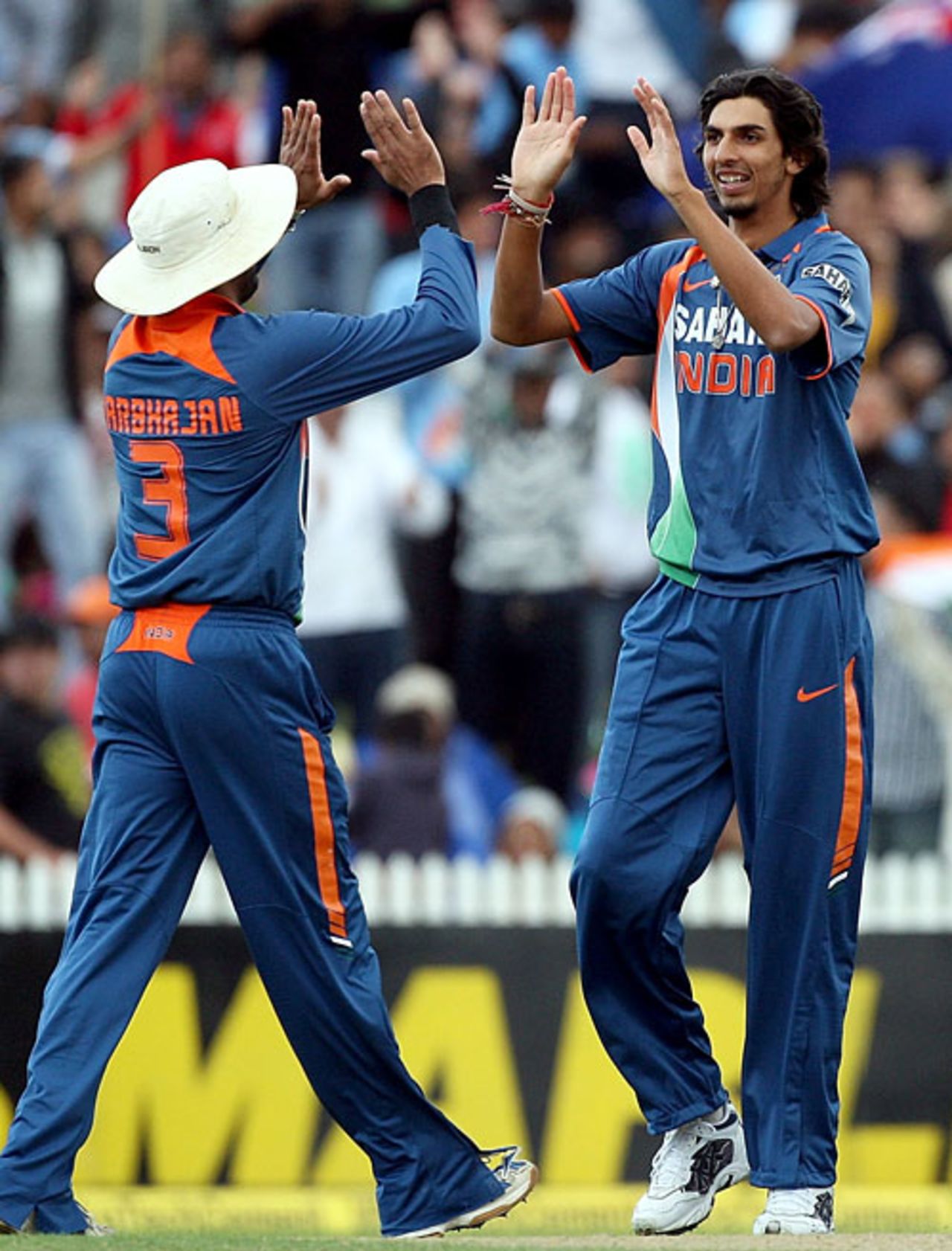 Ishant Sharma got rid of Martin Guptill for 25, New Zealand v India, 4th ODI, Hamilton, March 11, 2009