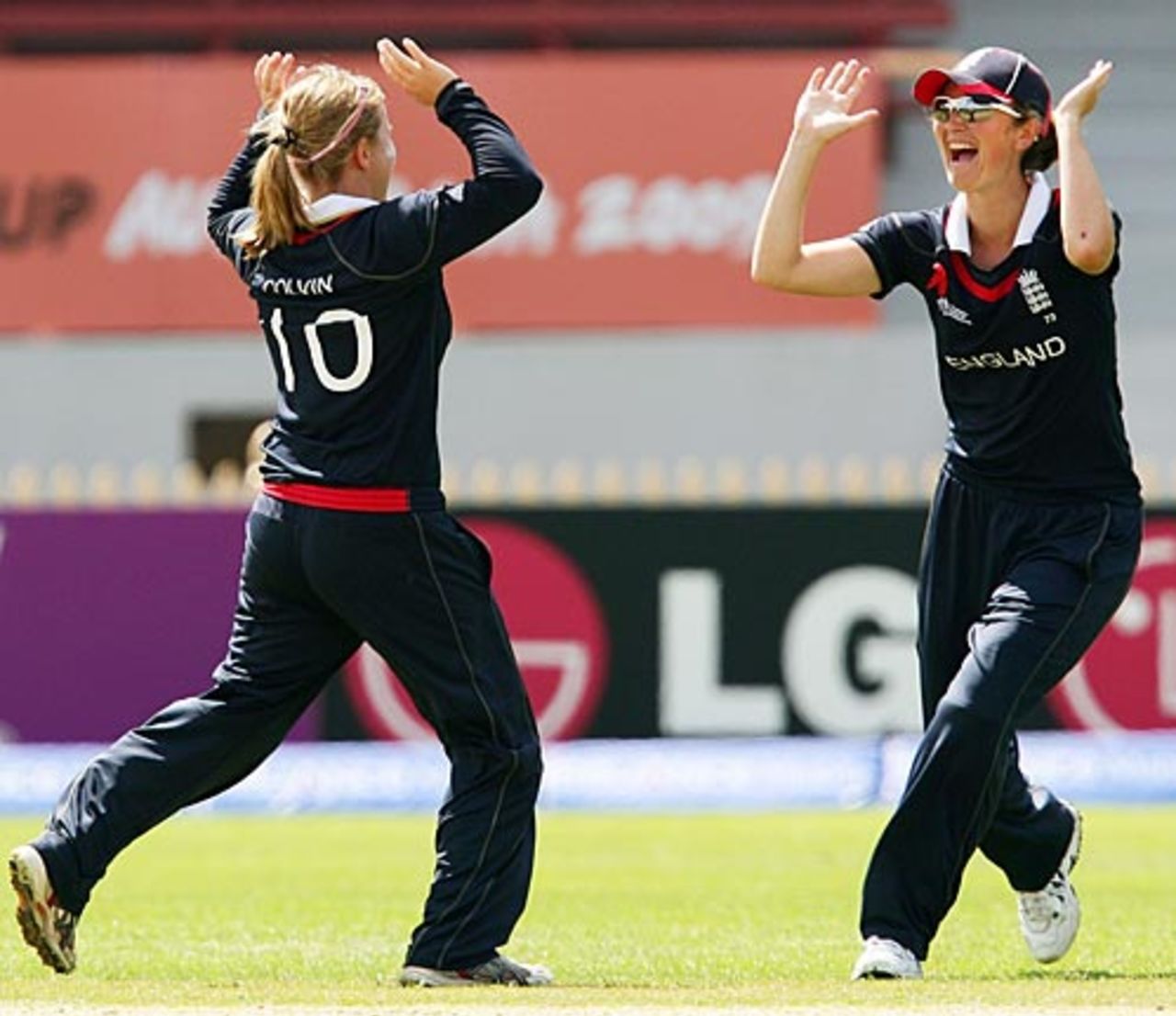 Holly Colvin had figures of 1 for 8 in ten overs, with seven maidens, England v Pakistan, Group B, women's World Cup, Sydney, March 12, 2009