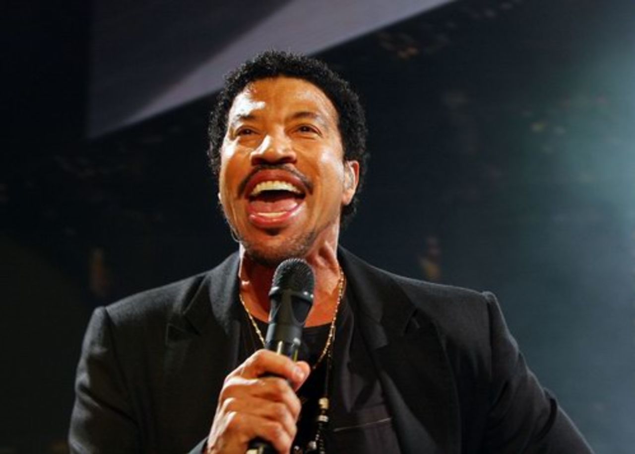 American music star Lionel Richie performs in Dublin, 13 March 2009
