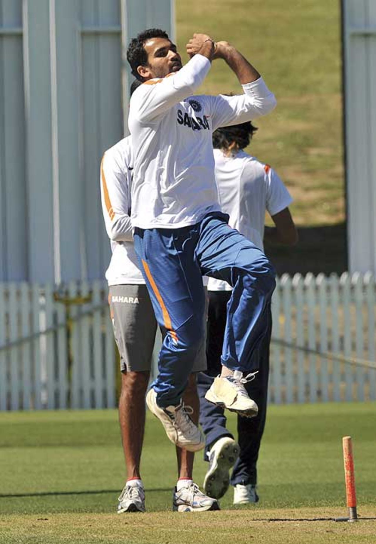 Zaheer Khan in delivery stride, Hamilton, March 16, 2009