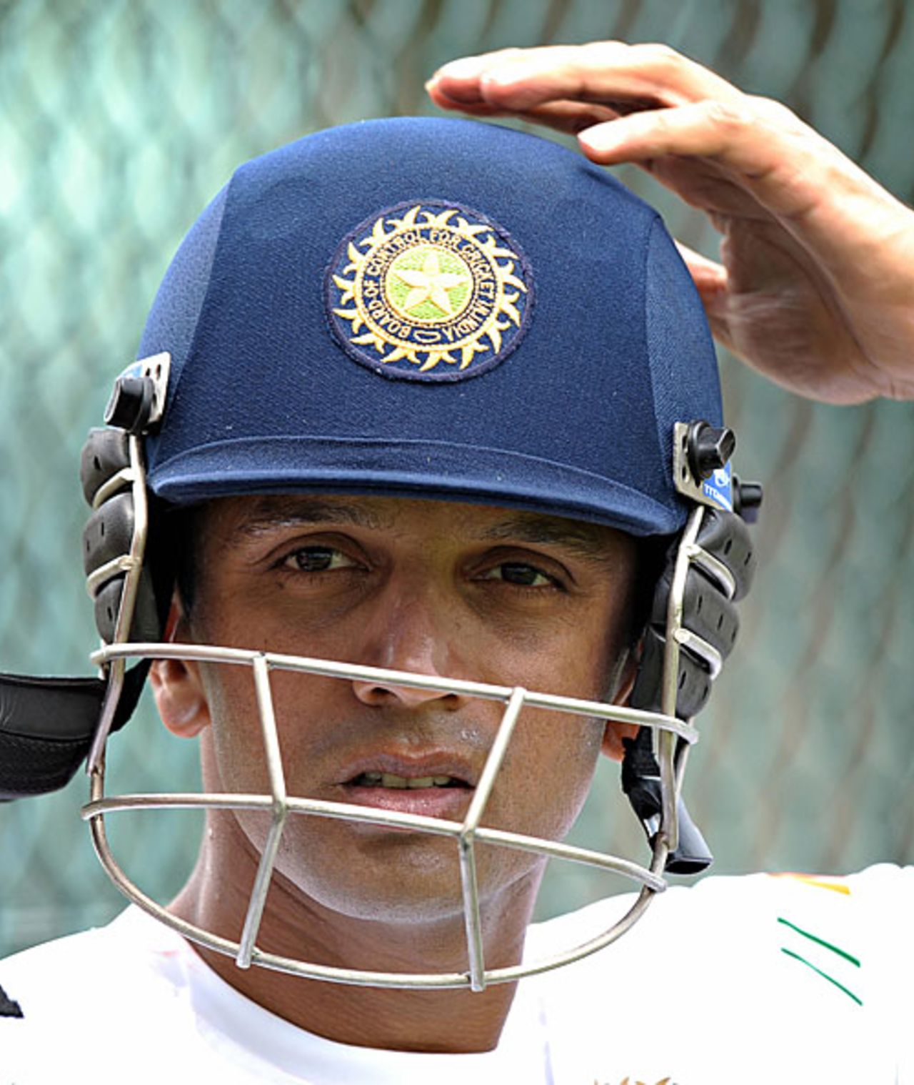 Rahul Dravid gets ready to bat in the nets, Hamilton, March 17, 2009
