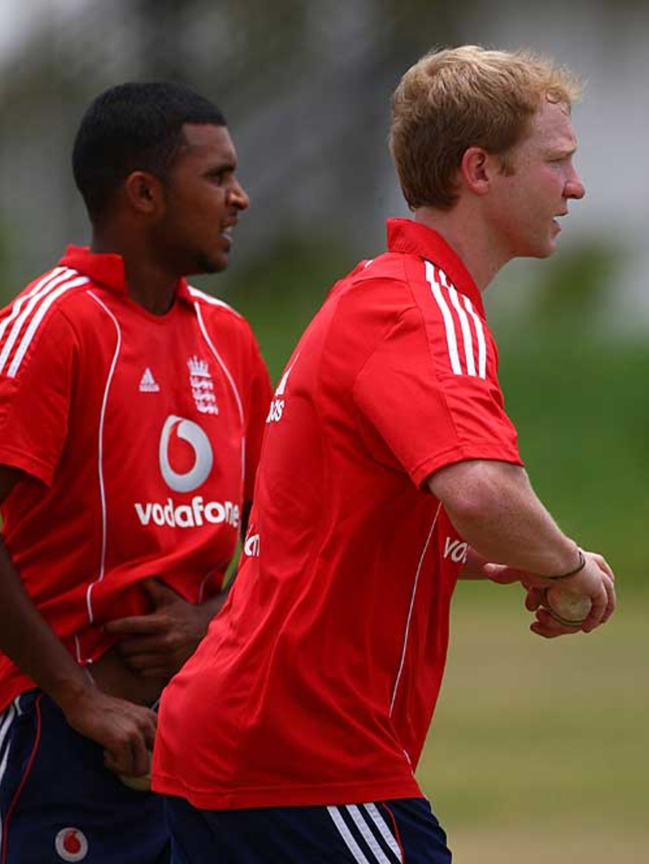 Gareth Batty works alongside Adil Rashid and England training, Guyana, March 17, 2009