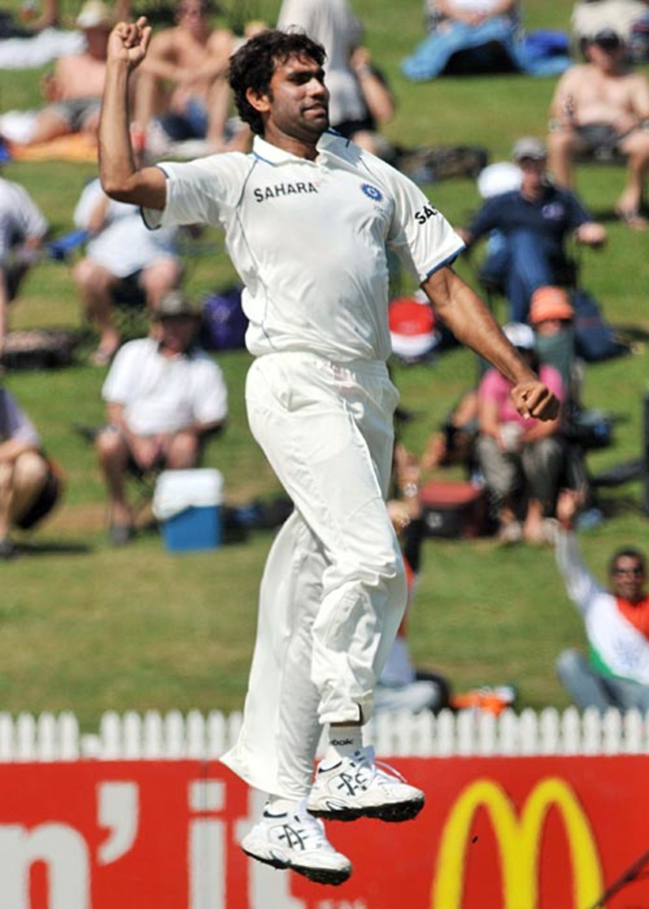 Munaf Patel celebrates Brendon McCullum's wicket, New Zealand v India, 1st Test, Hamilton, 1st day, March 18, 2009