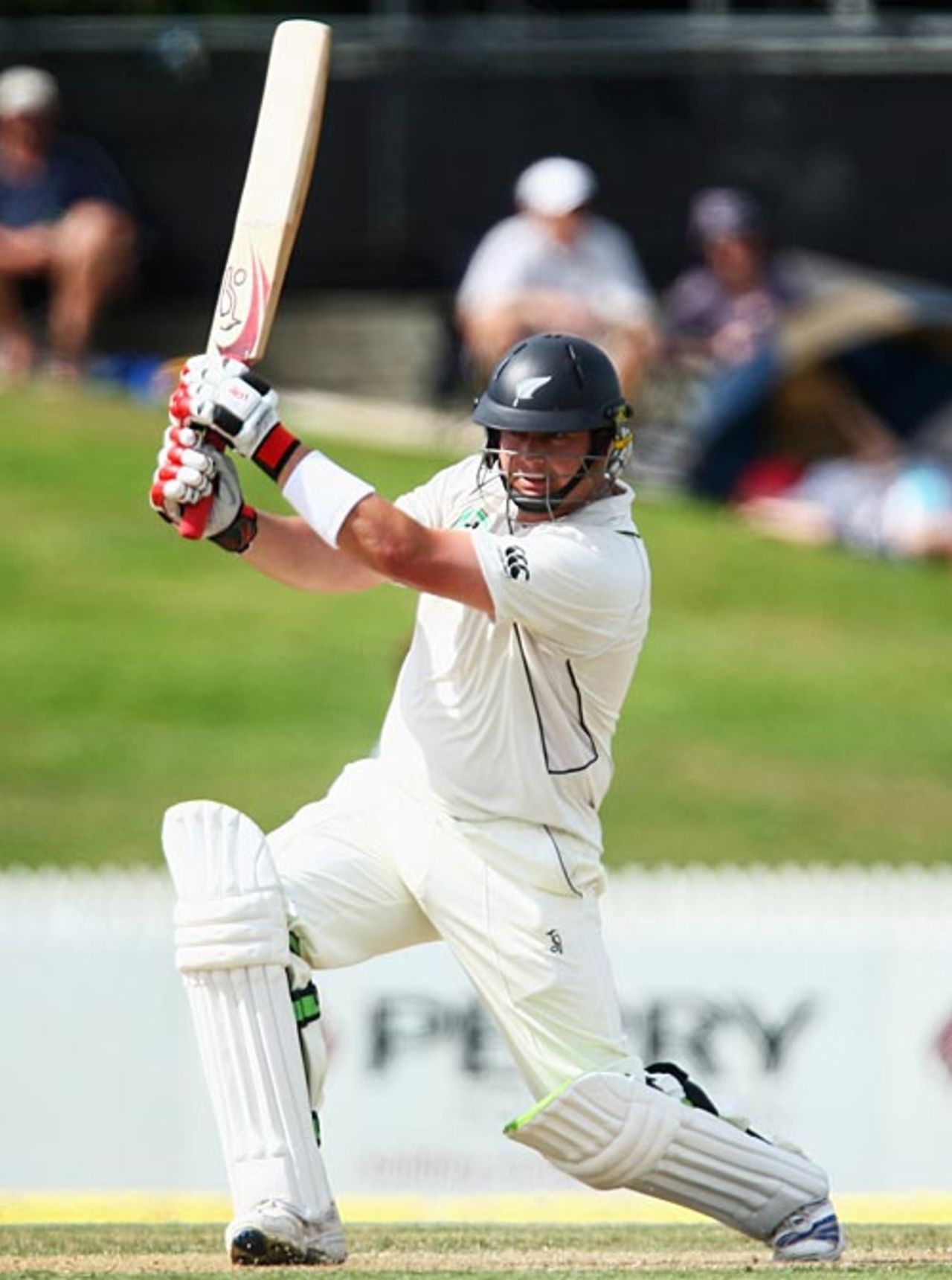 Jesse Ryder plays the cover drive, New Zealand v India, 1st Test, Hamilton, 1st day, March 18, 2009