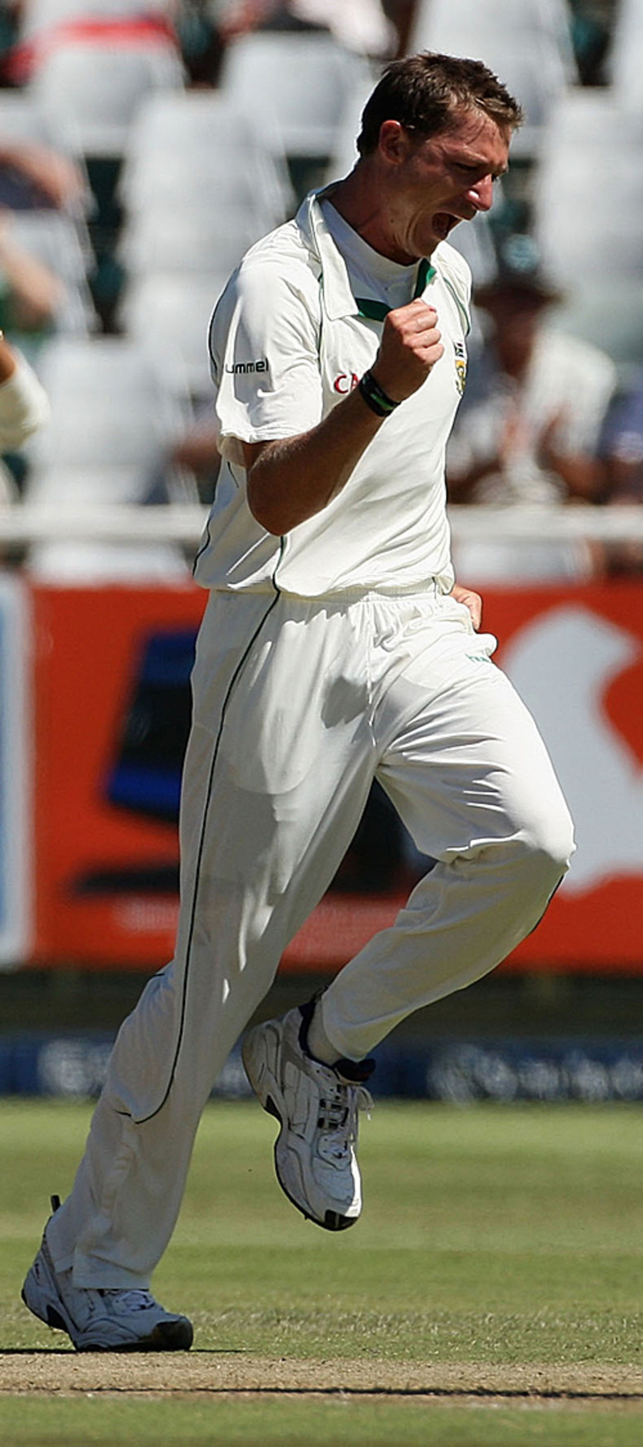 A joyous Dale Steyn celebrates Michael Hussey's wicket, South Africa v Australia, 3rd Test, 1st day, Cape Town, March 19, 2009