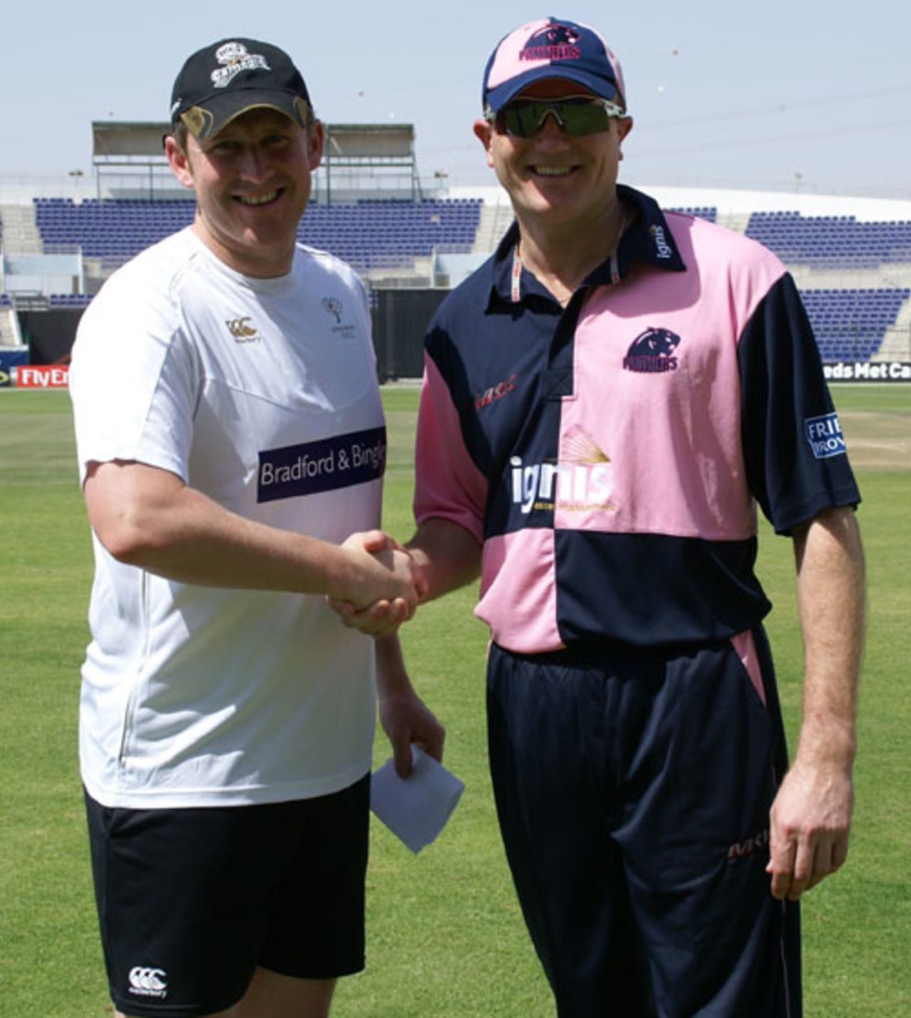 Anthony McGrath and Shaun Udal at the toss, Middlesex v Yorkshire, Pro Arch Trophy, Abu Dhabi, March 20, 2009