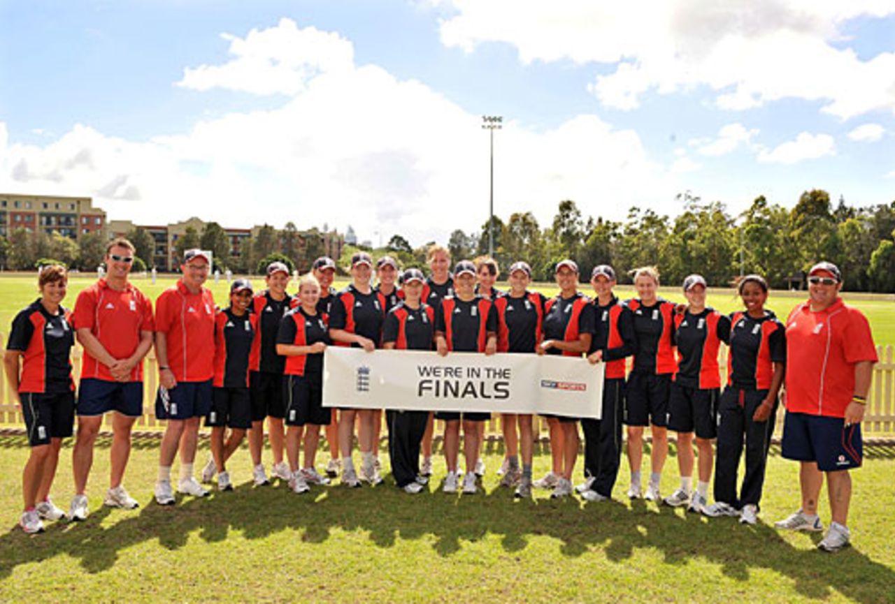 The England squad poses for photos, Sydney, March 21, 2009