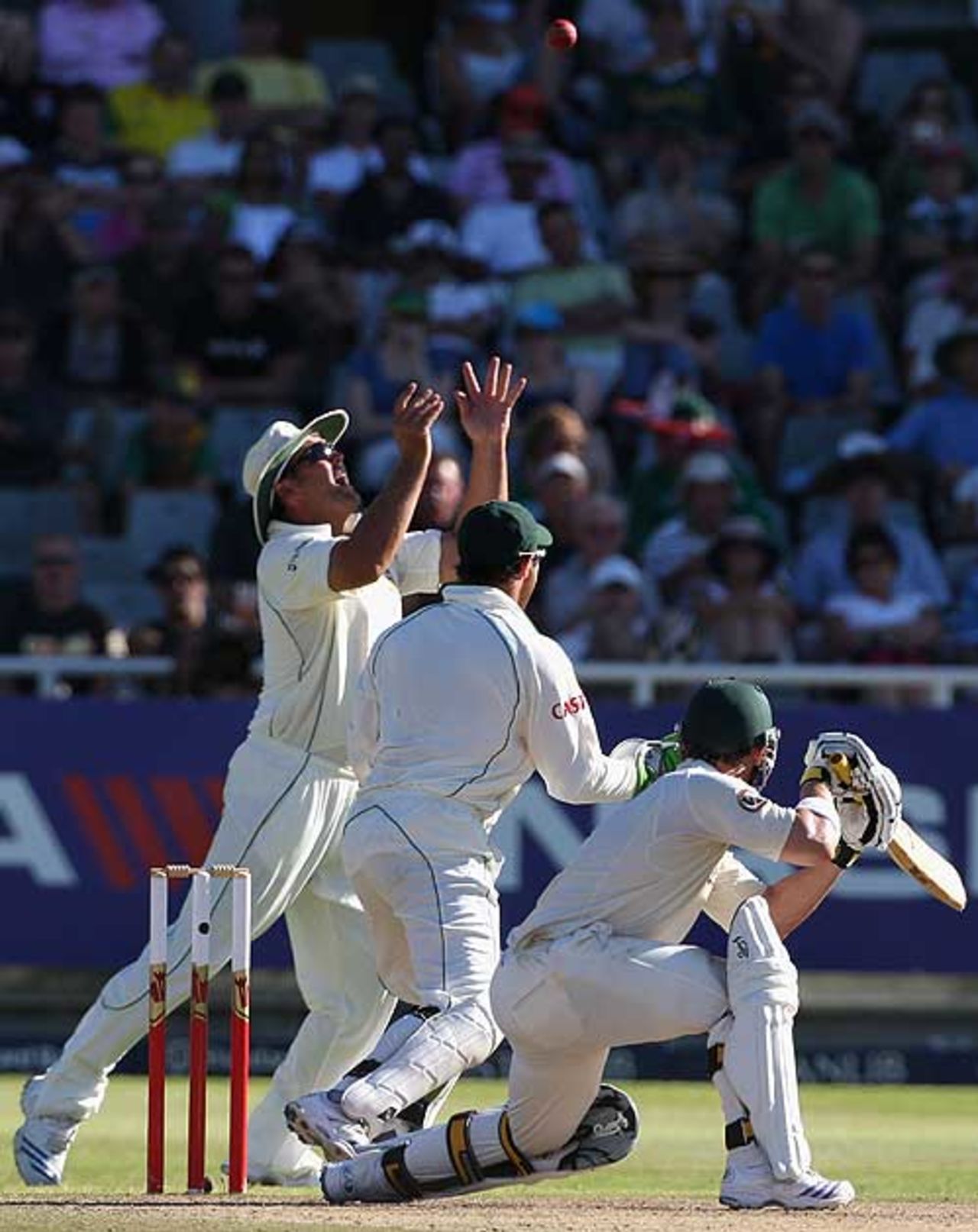 Jacques Kallis celebrates catching Phillip Hughes at slip, South Africa v Australia, 3rd Test, 3rd day, Cape Town, March 21, 2009